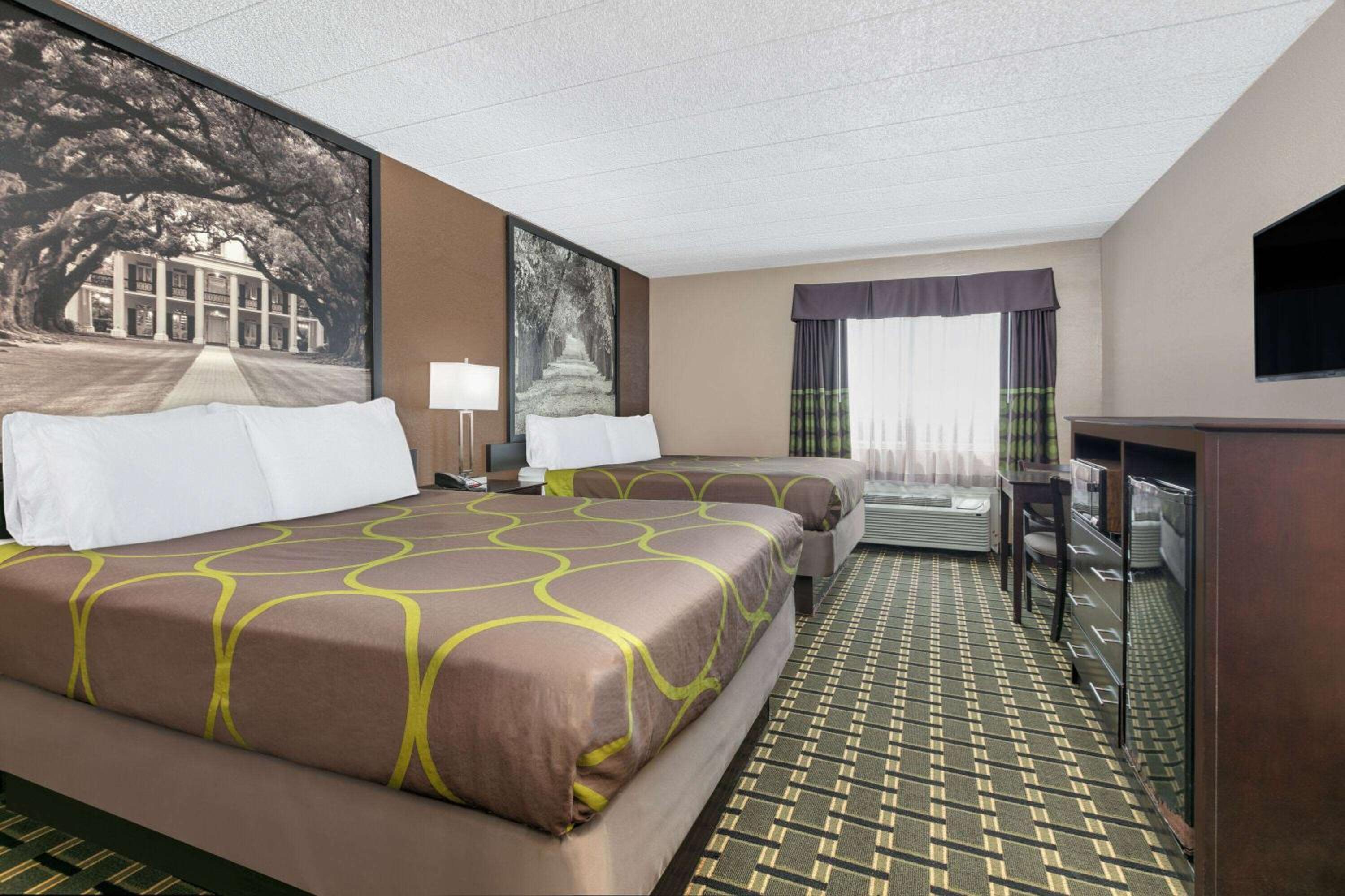 Queen Room with Two Queen Beds - Smoking - Photo 1