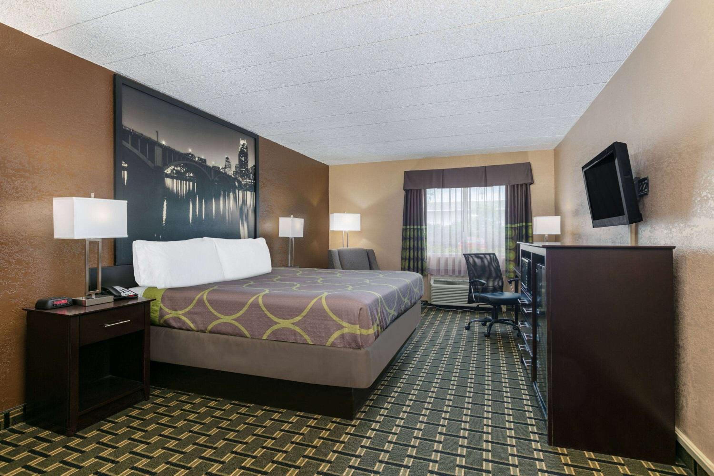 Standard King Room - Smoking - Photo 2