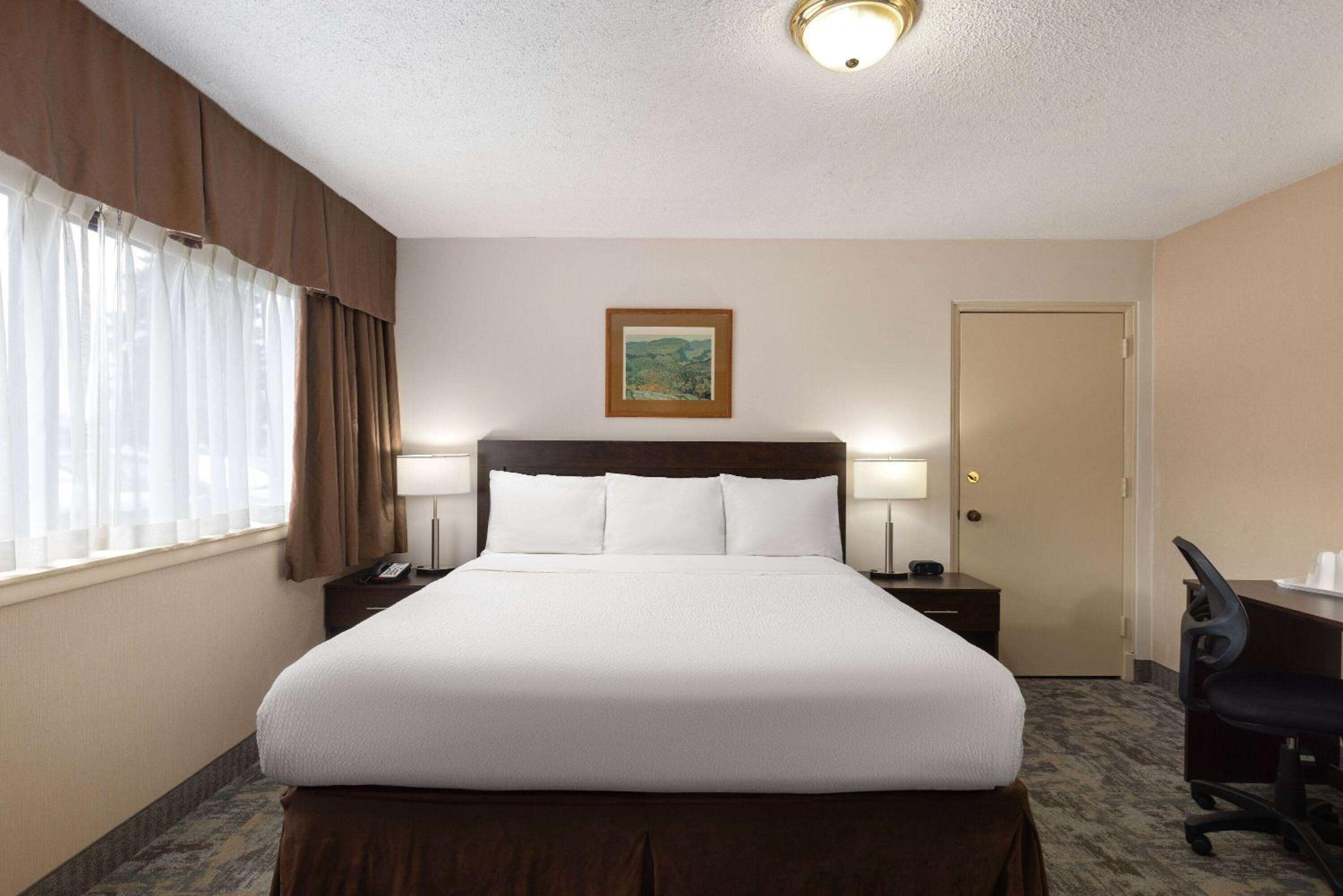 Business King Room - Non-Smoking - Photo 1