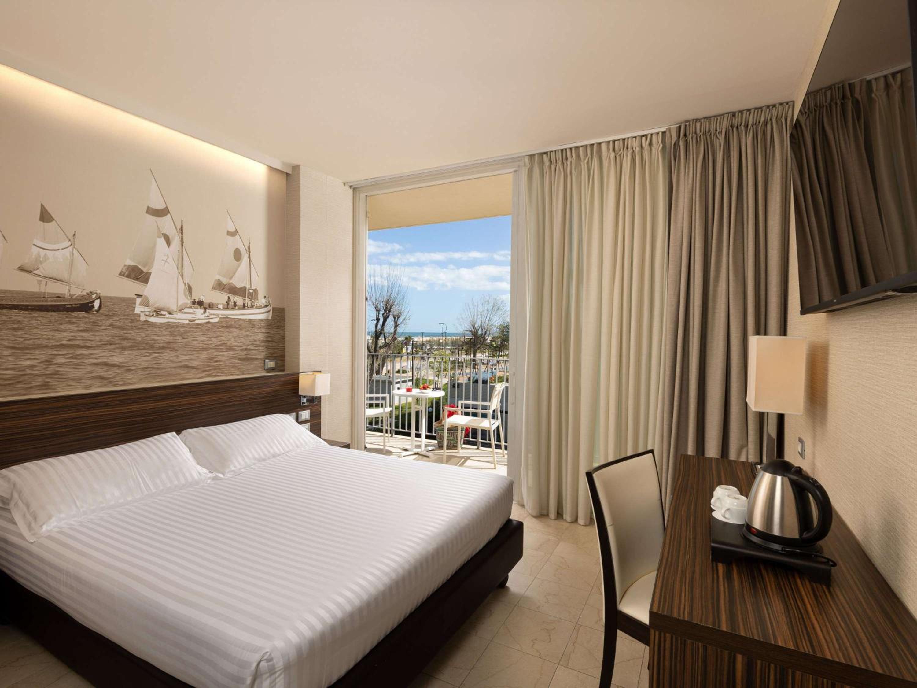 Classic Double Room with Terrace - Photo 4