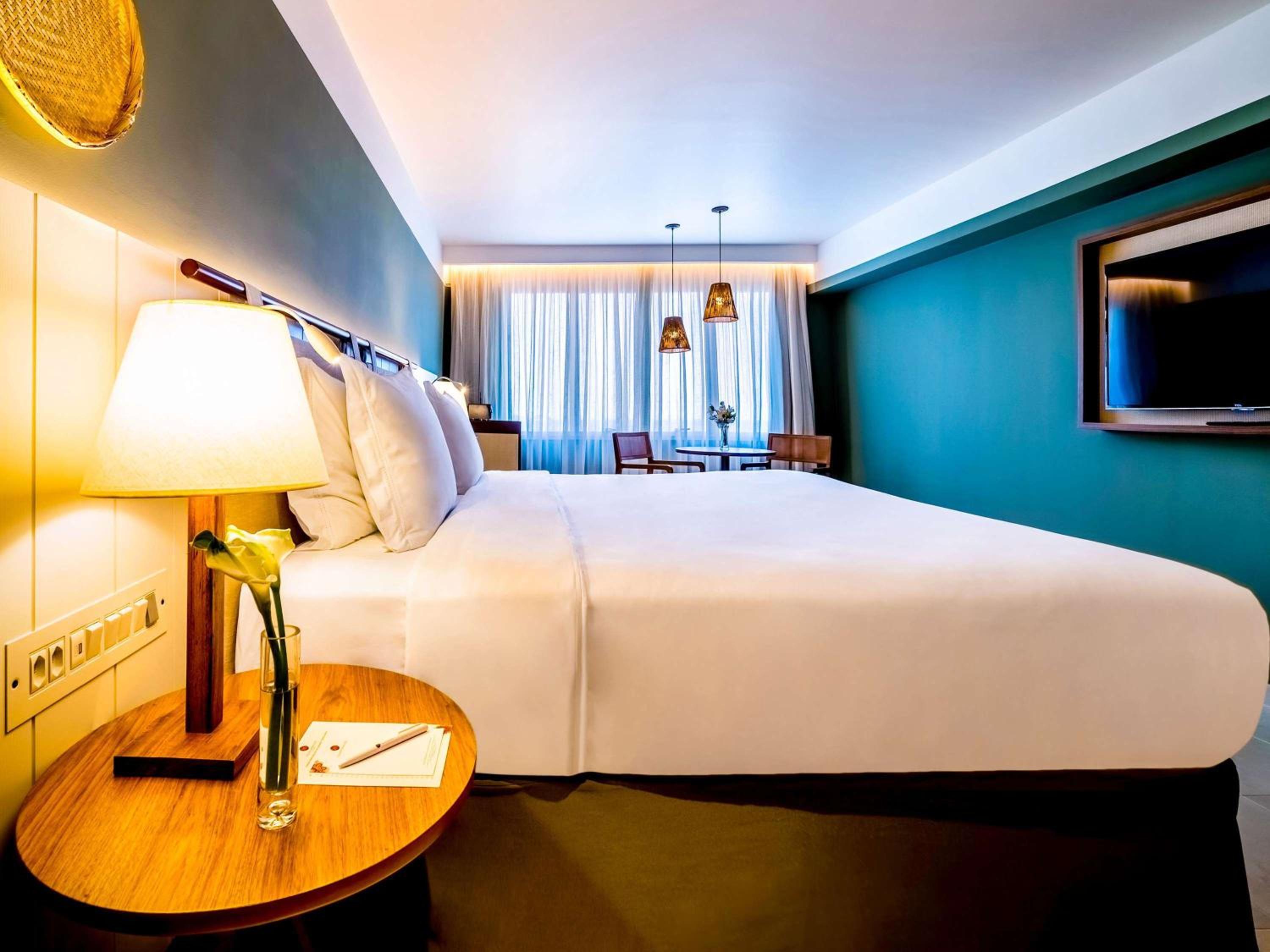 Deluxe City View King Bed Room - Photo 1