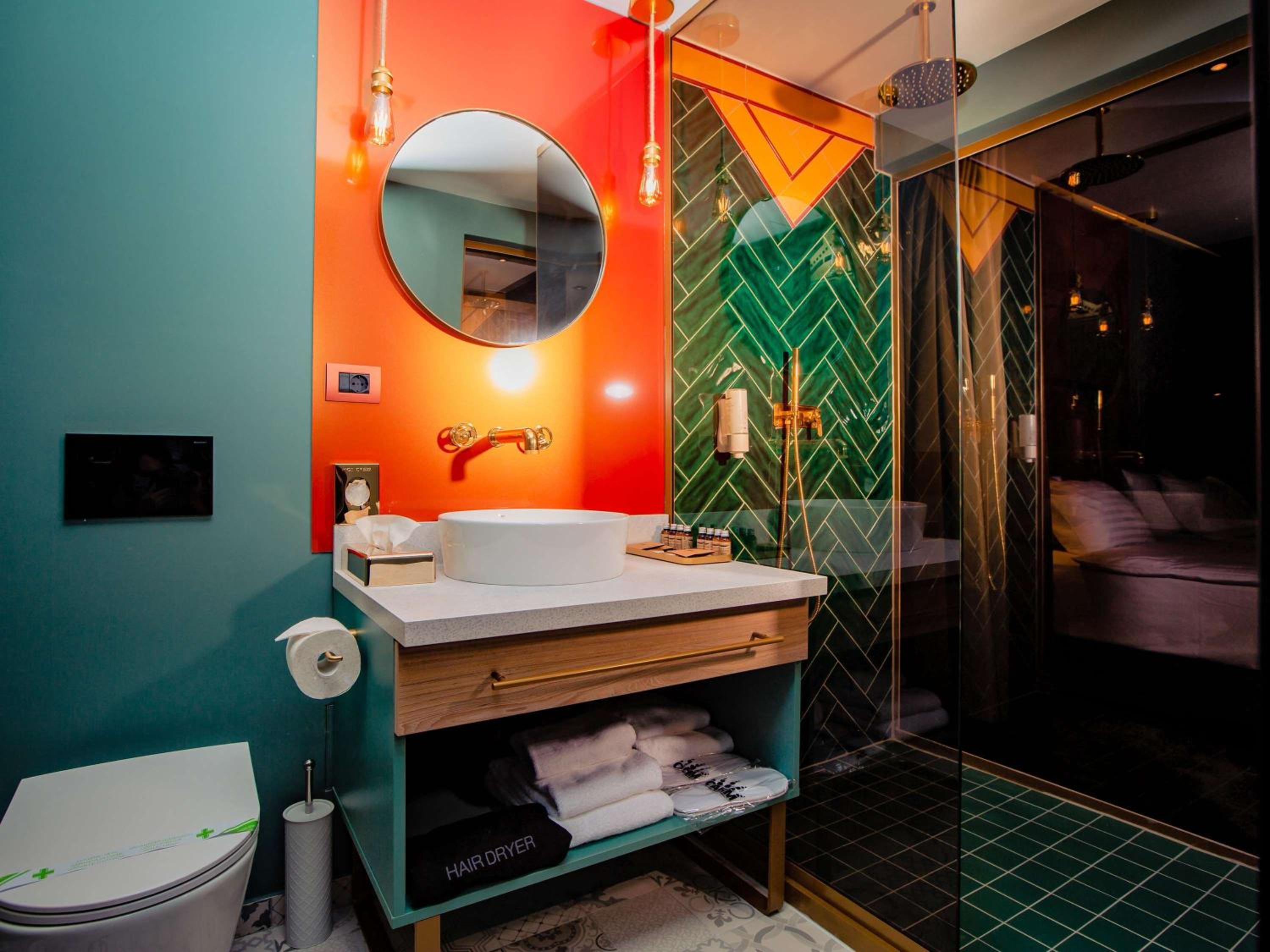 Superior King Room - Photo 8