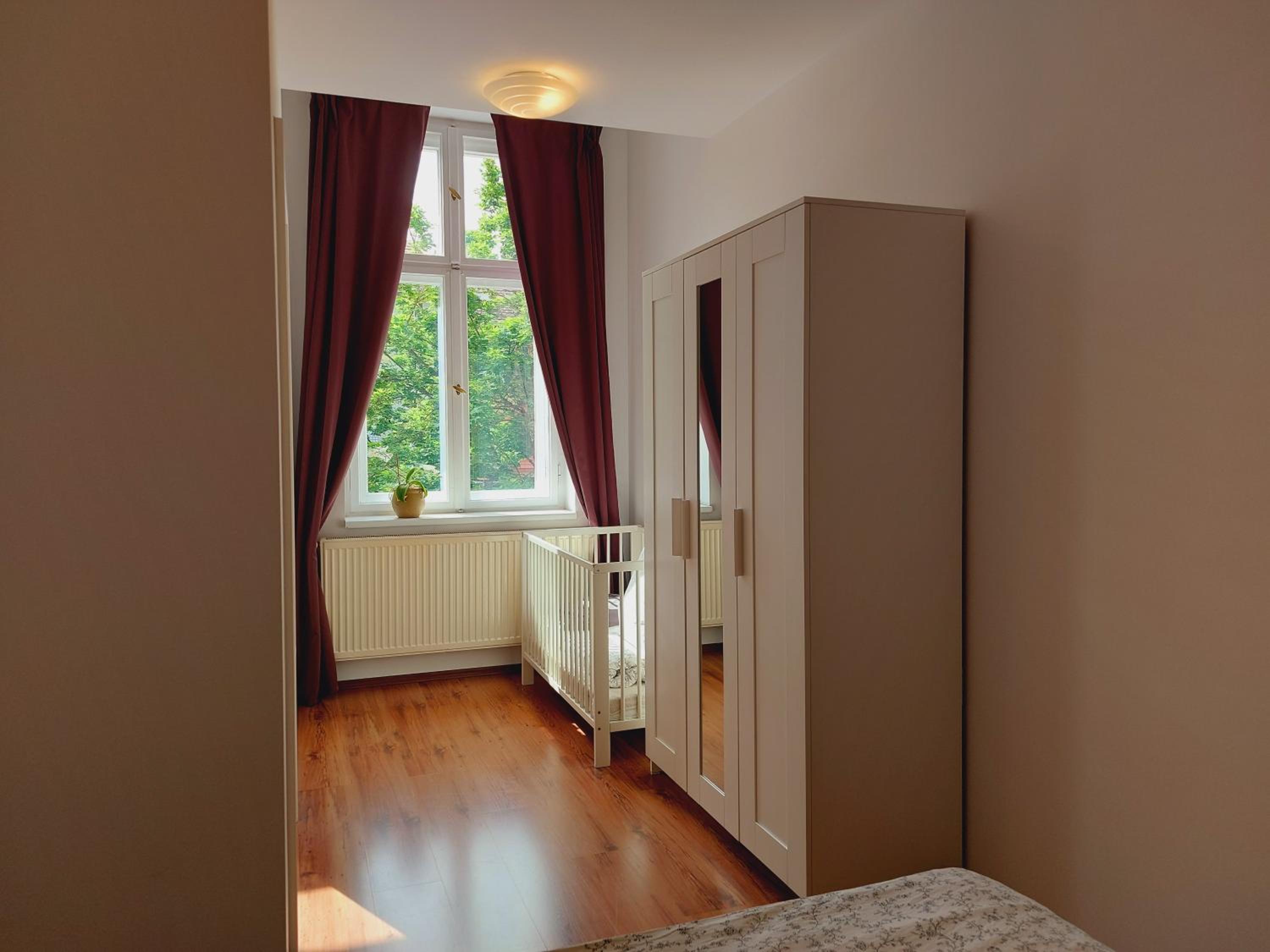 One-Bedroom Apartment photo 2