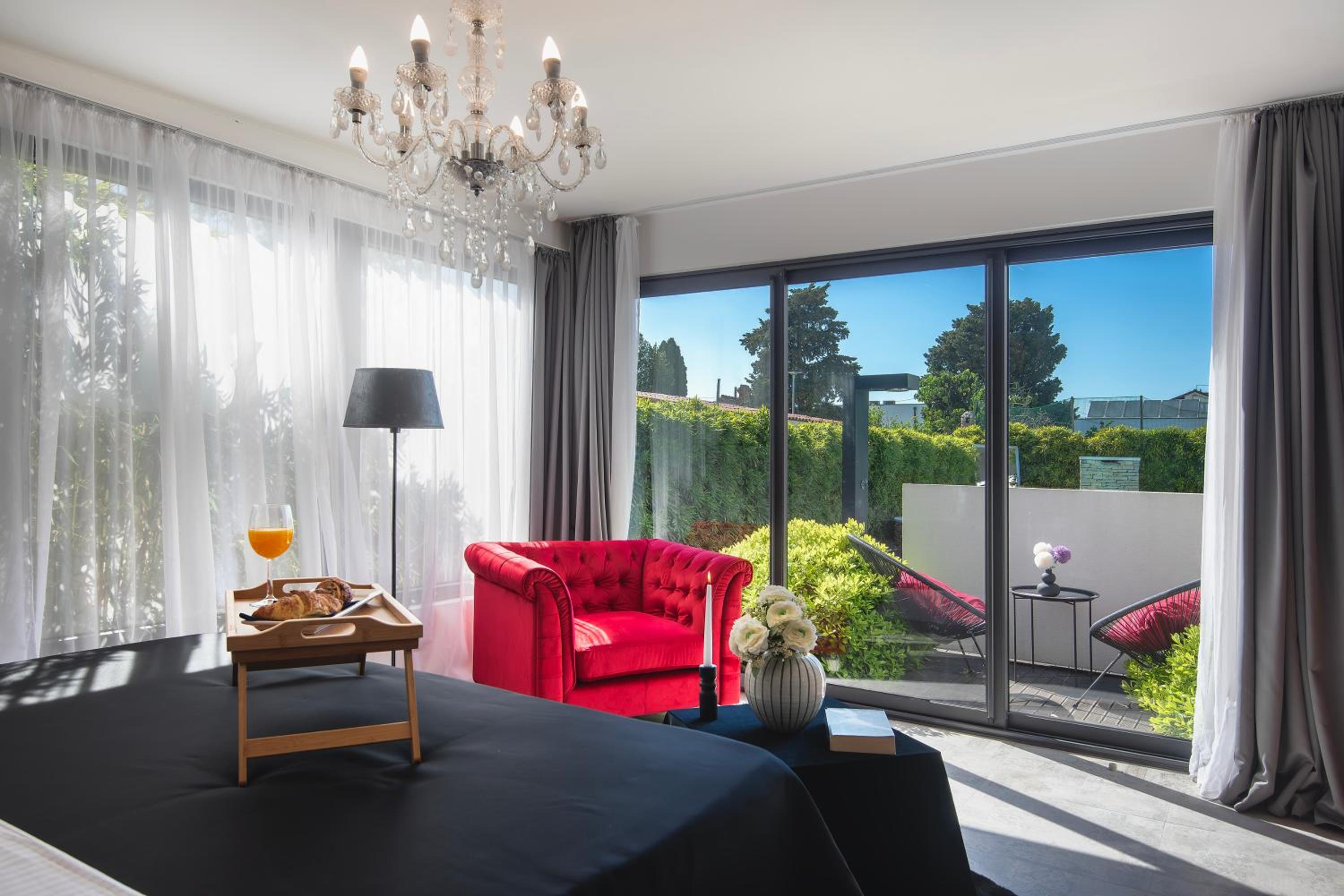 Deluxe Double Room with Bath