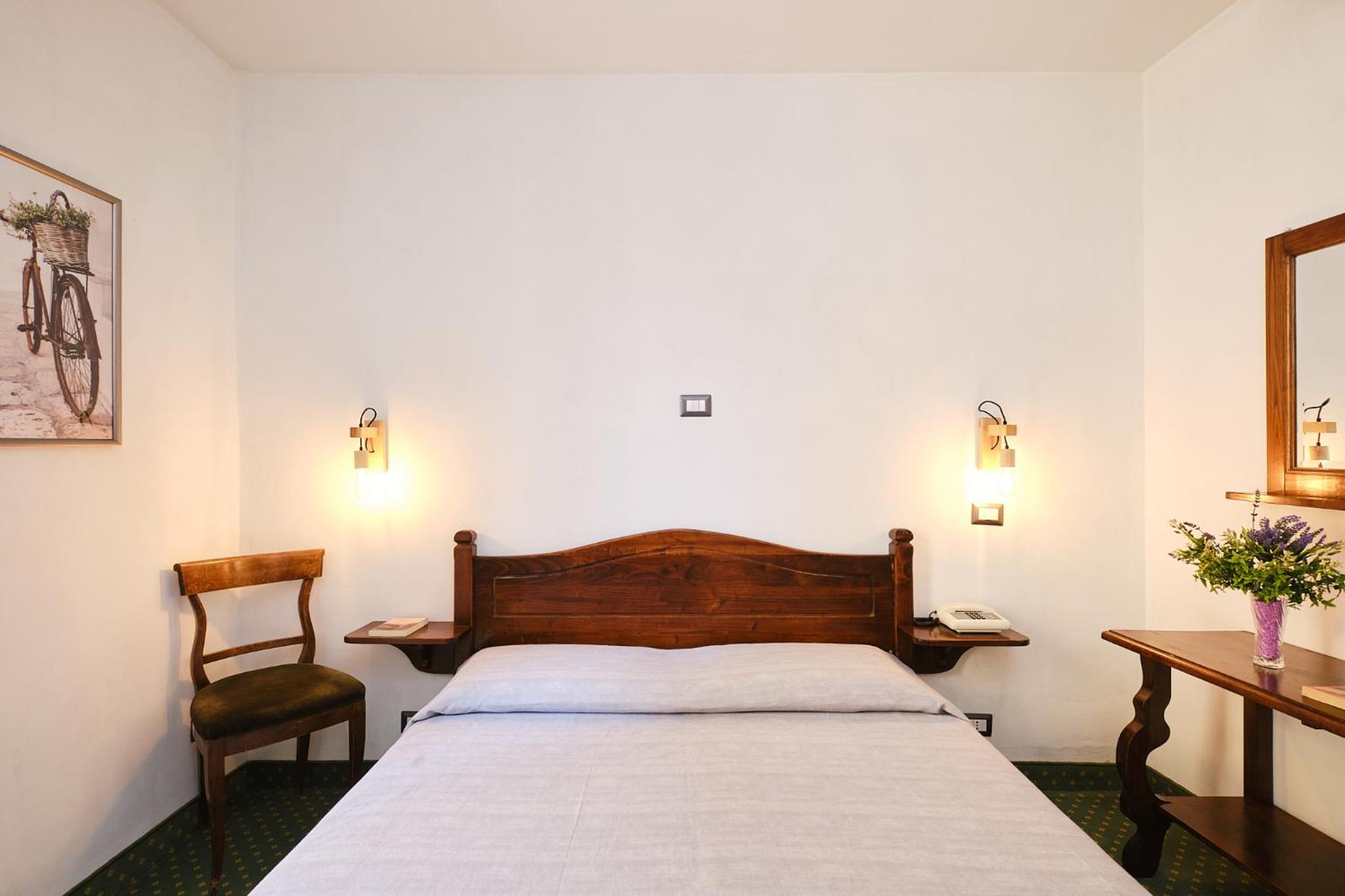 Double or Twin Room photo 1