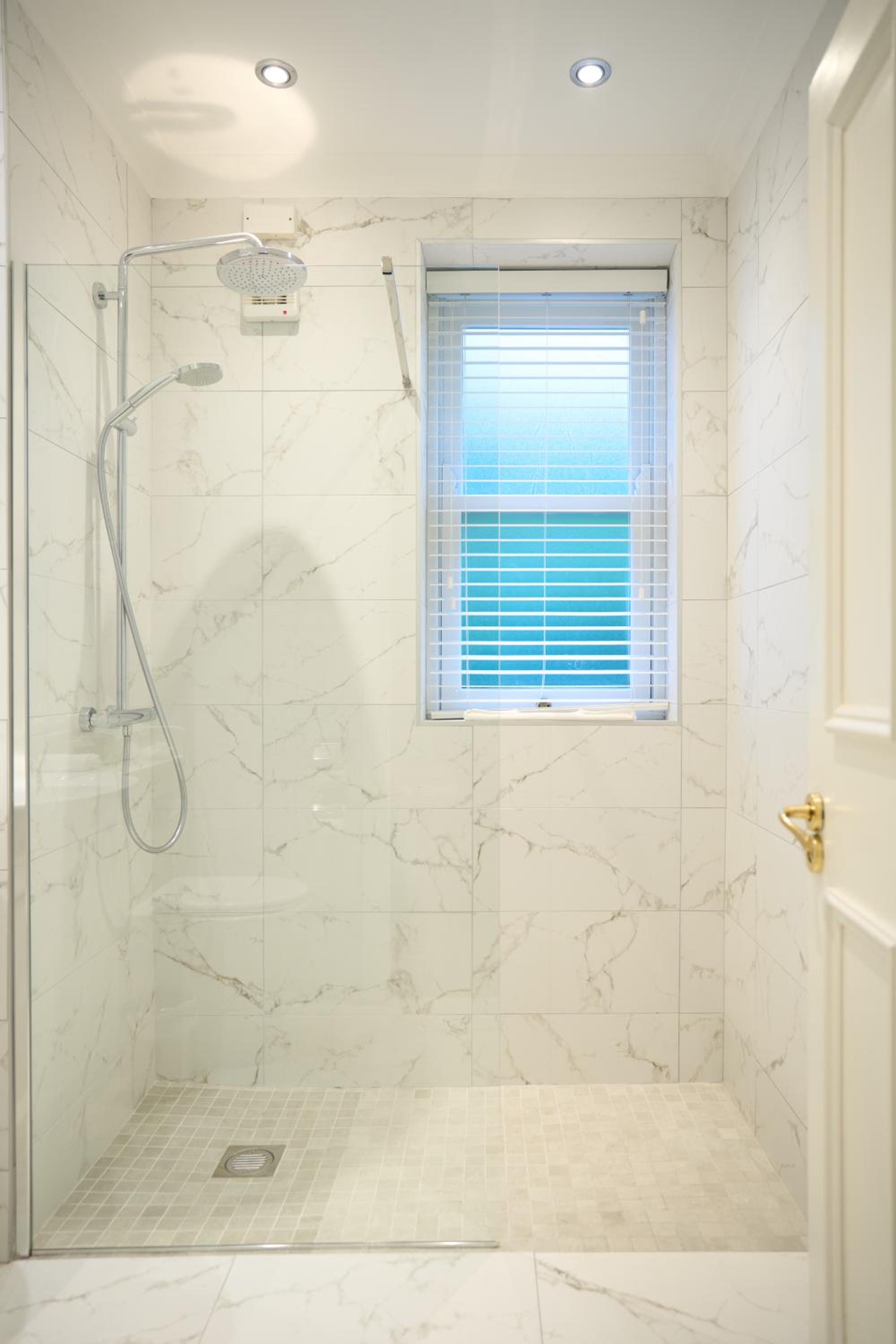 Deluxe Double Room with Bath photo 2