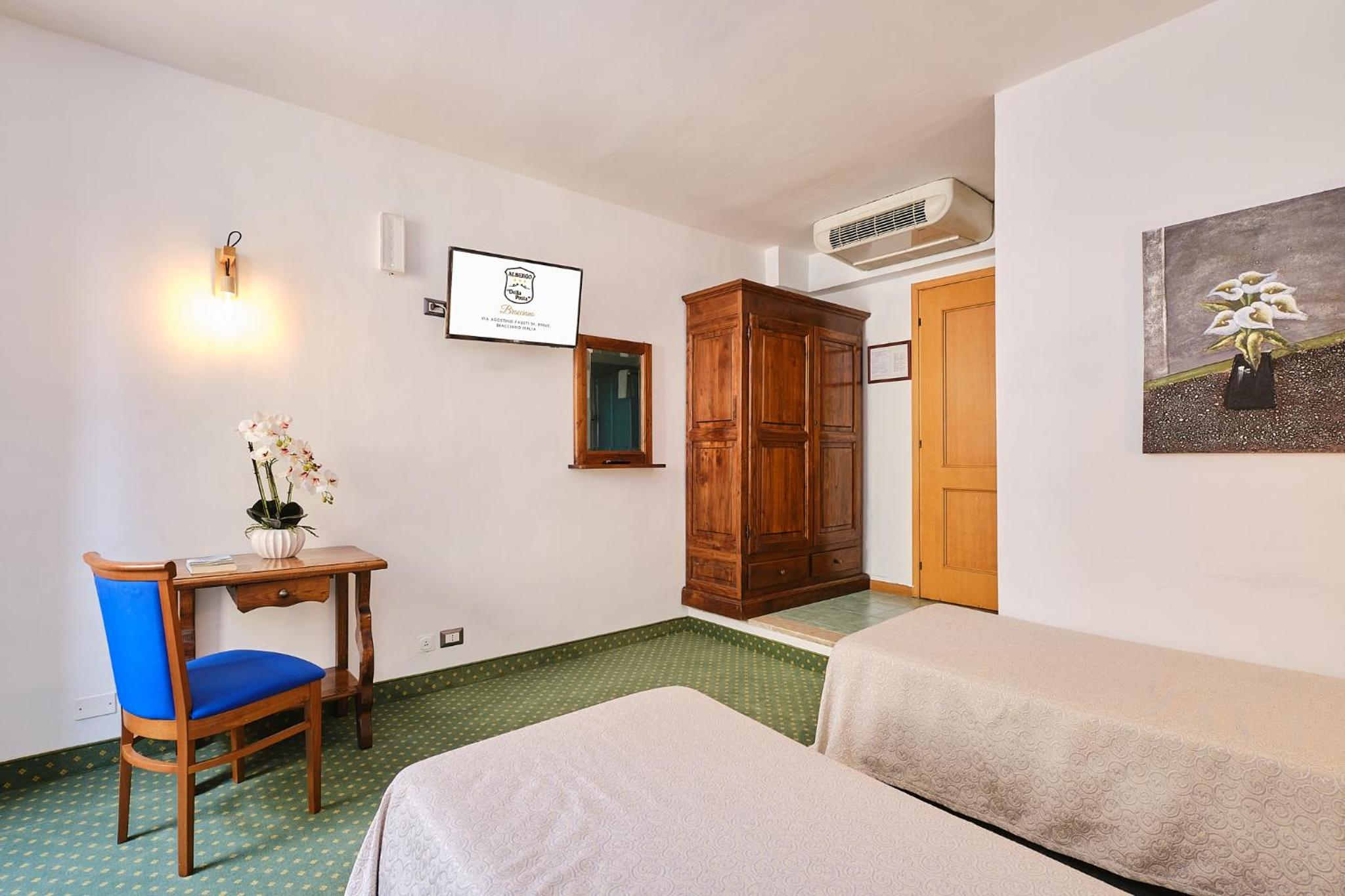 Classic Triple Room photo 2