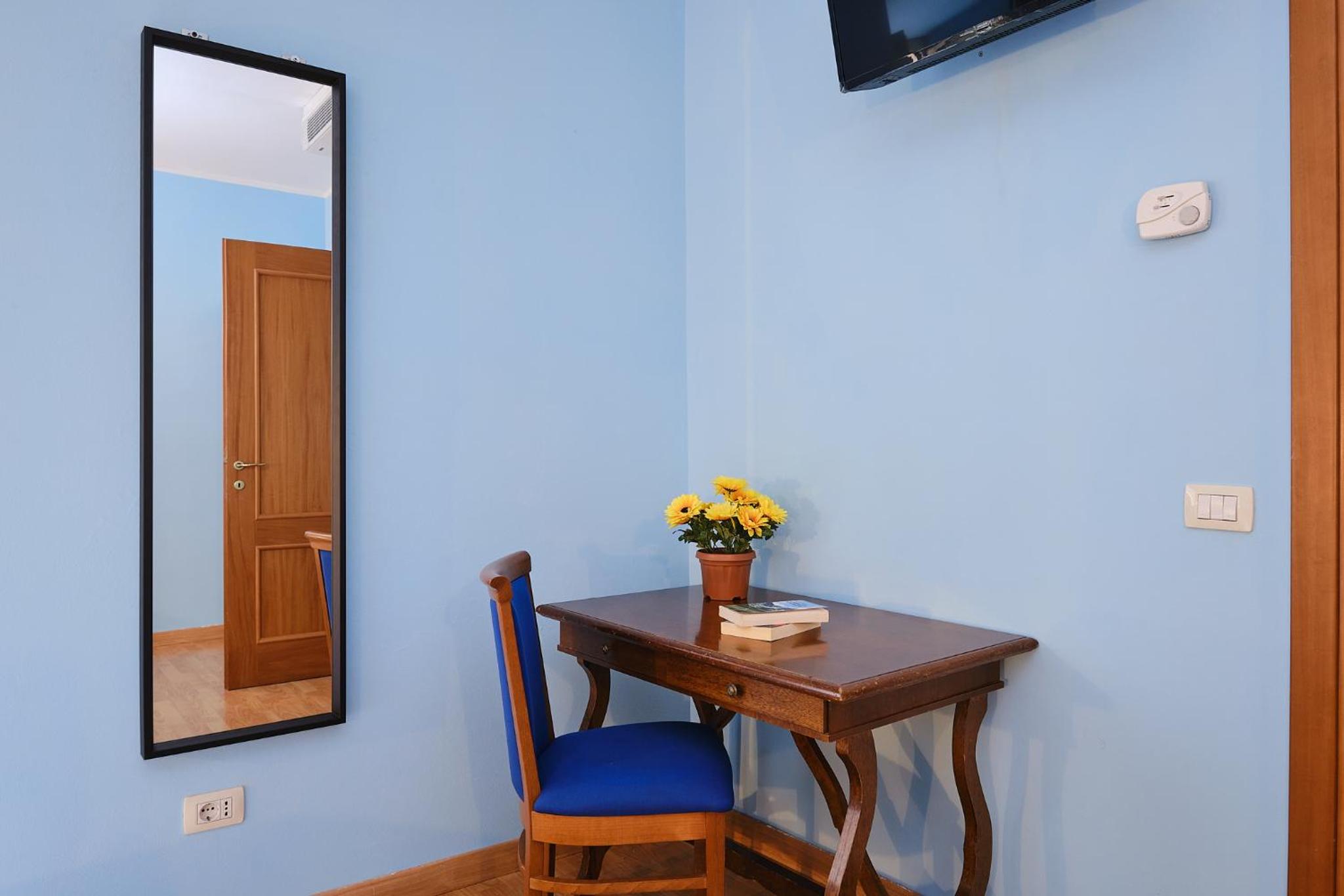 Classic Triple Room photo 1