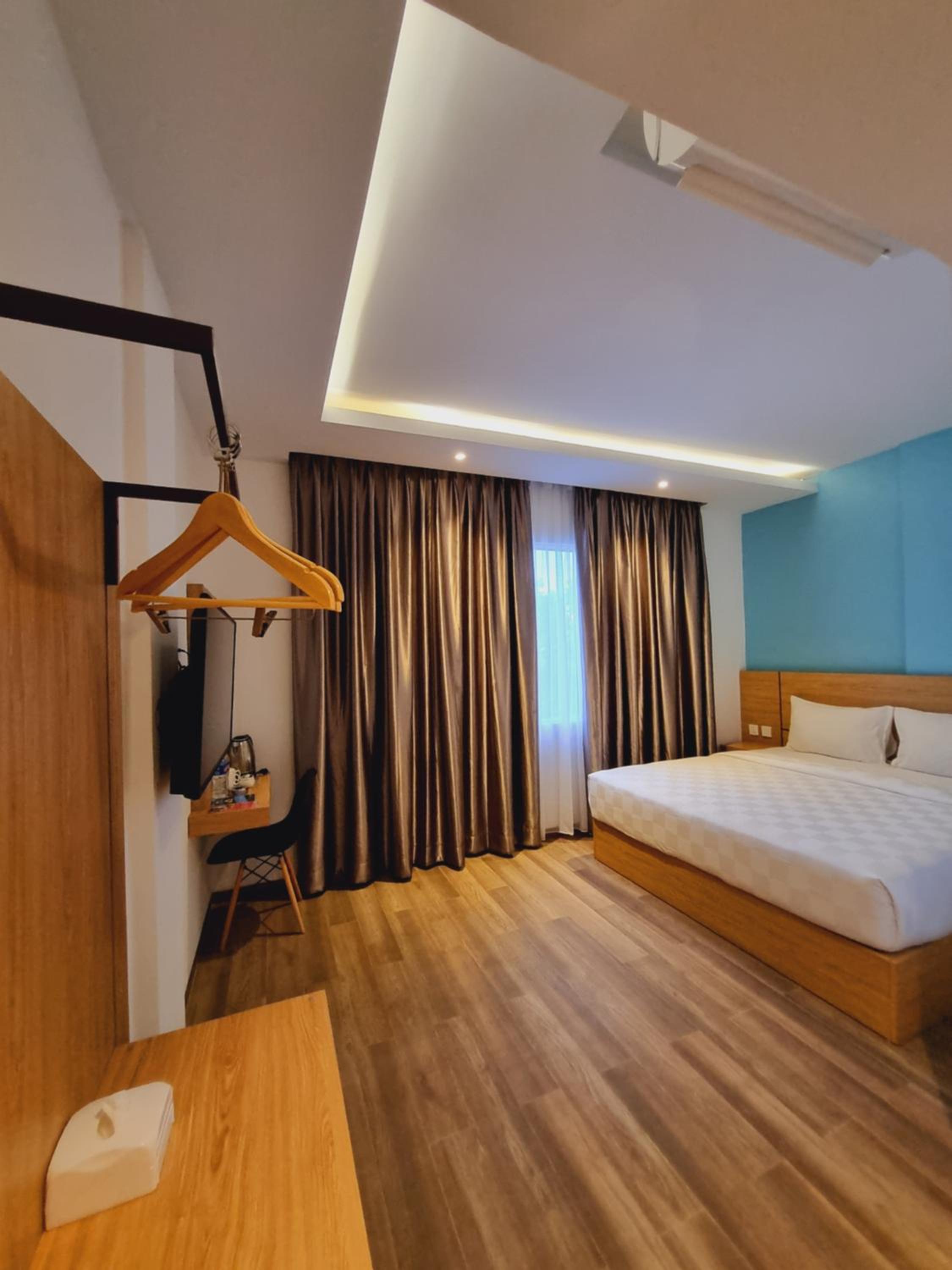 Deluxe Double or Twin Room