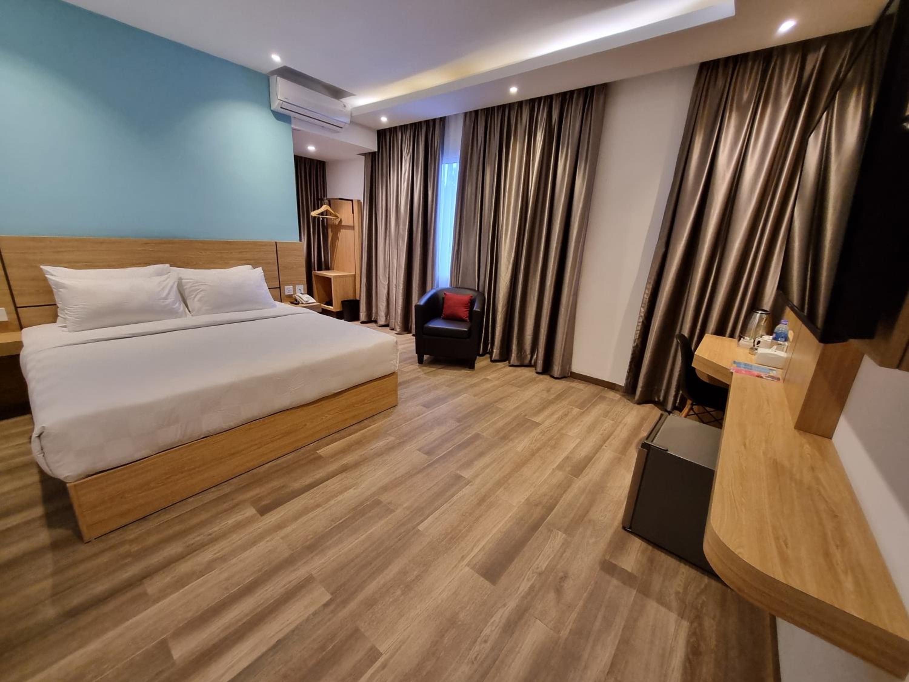 Executive Suite