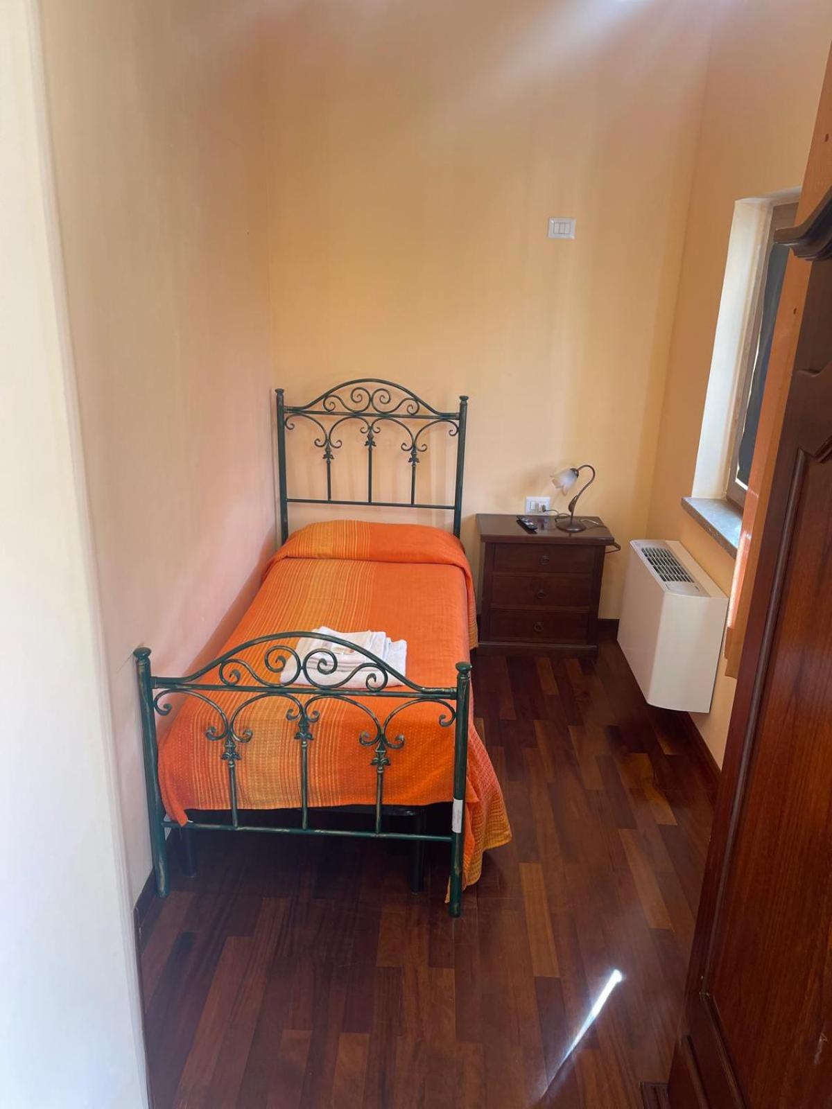 Single Room photo 1