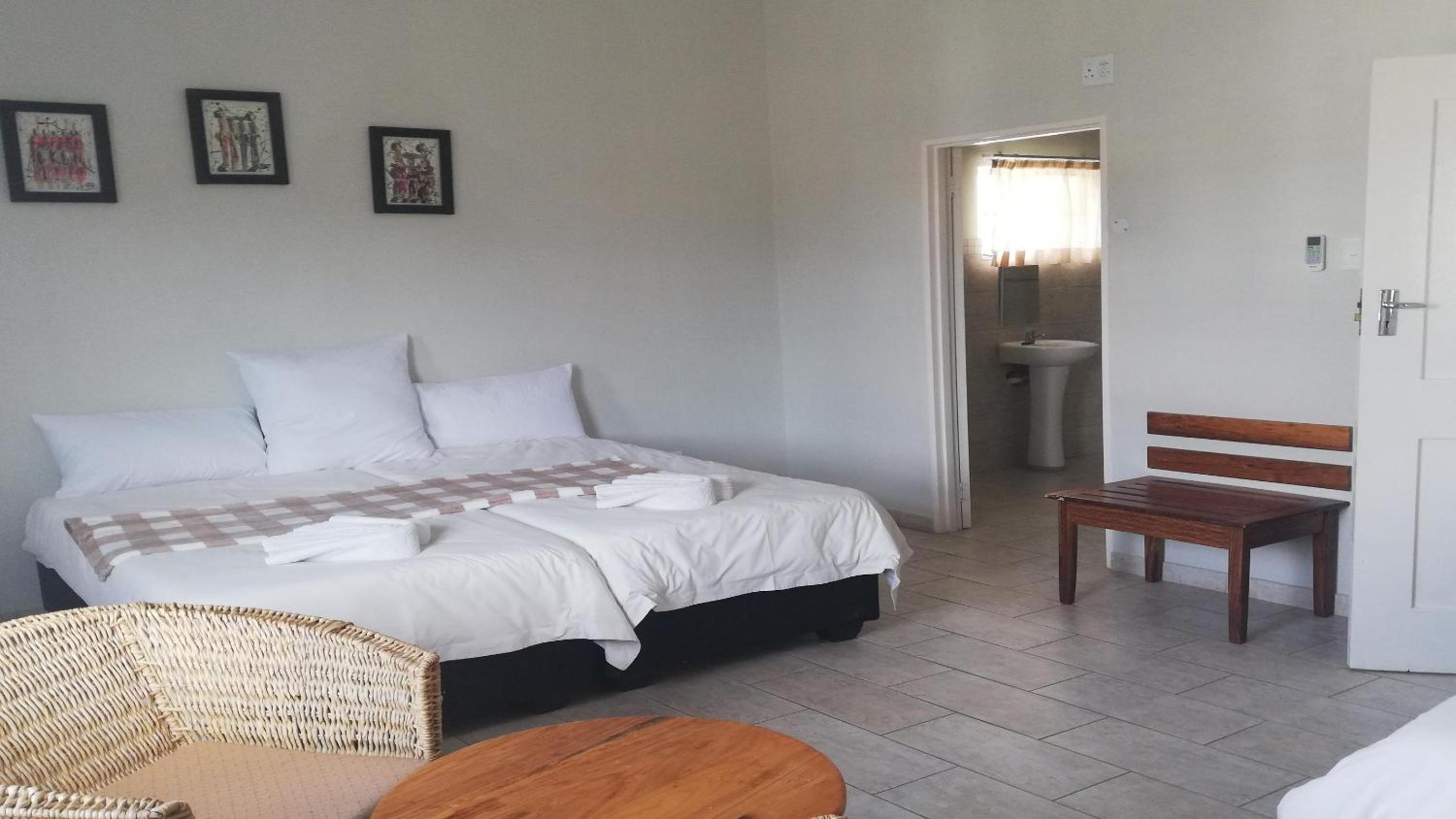 Deluxe Double or Twin Room with Garden View photo 3