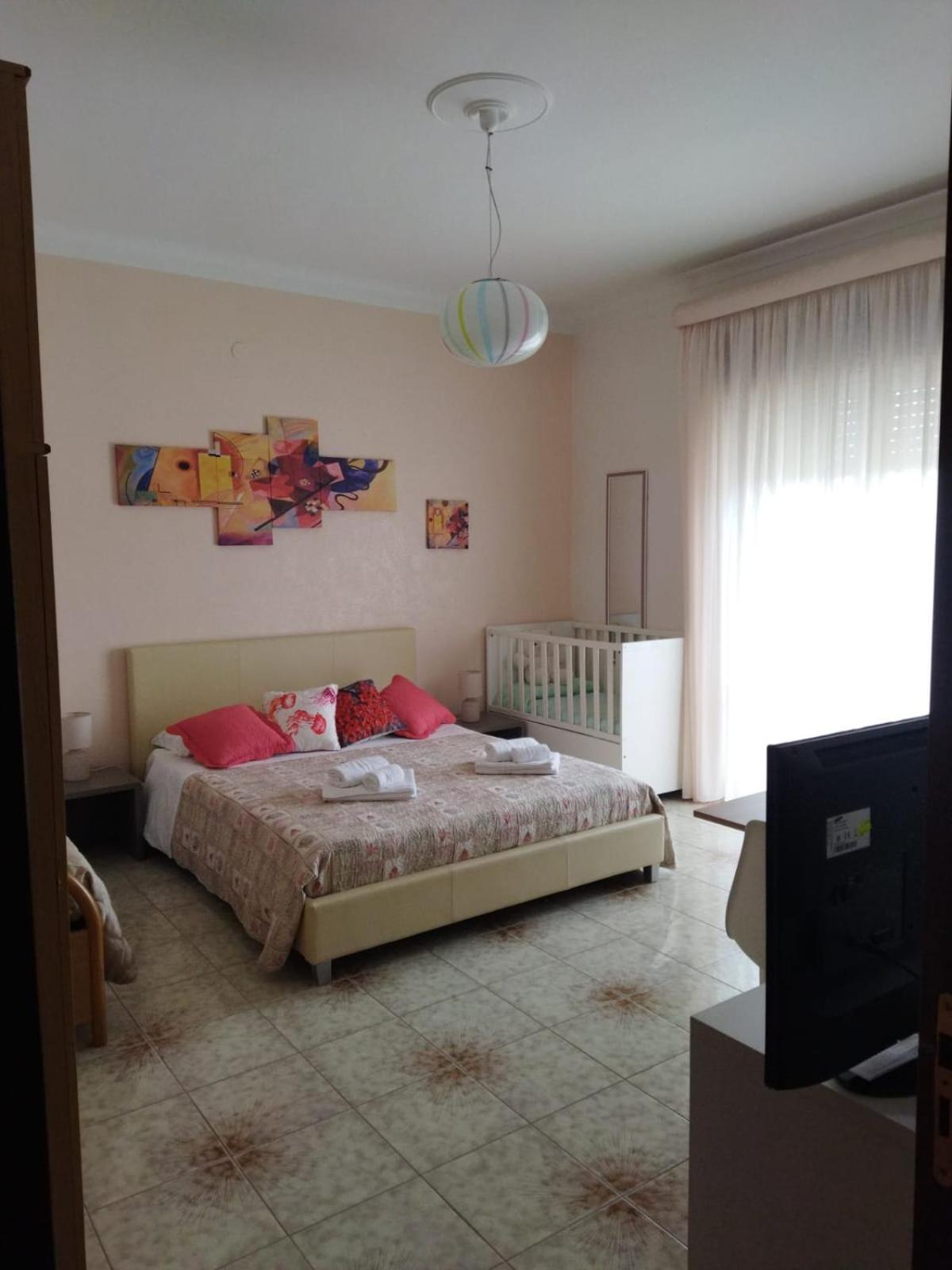 Family Room - Photo 10
