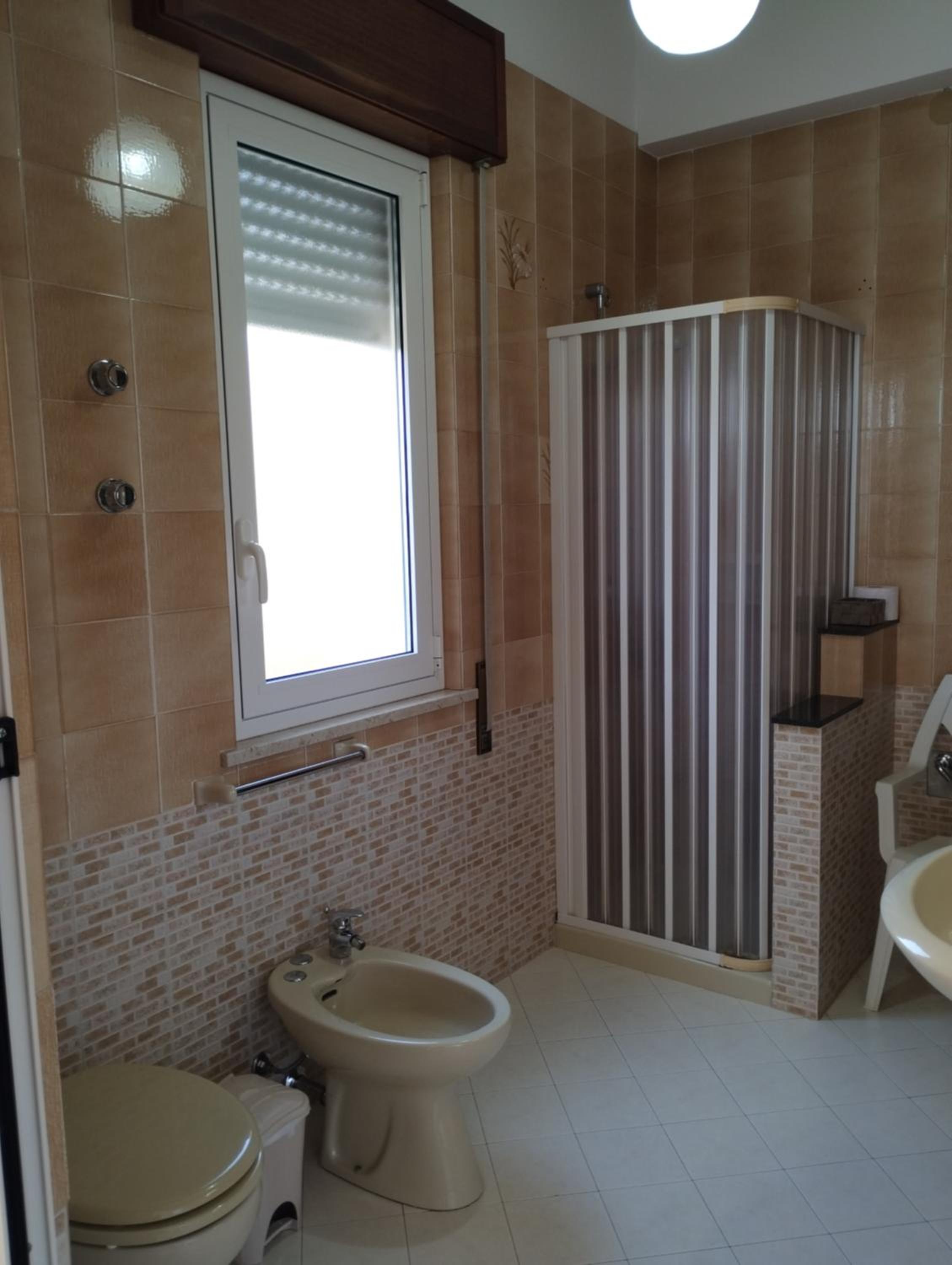 Double or Twin Room - Photo 7
