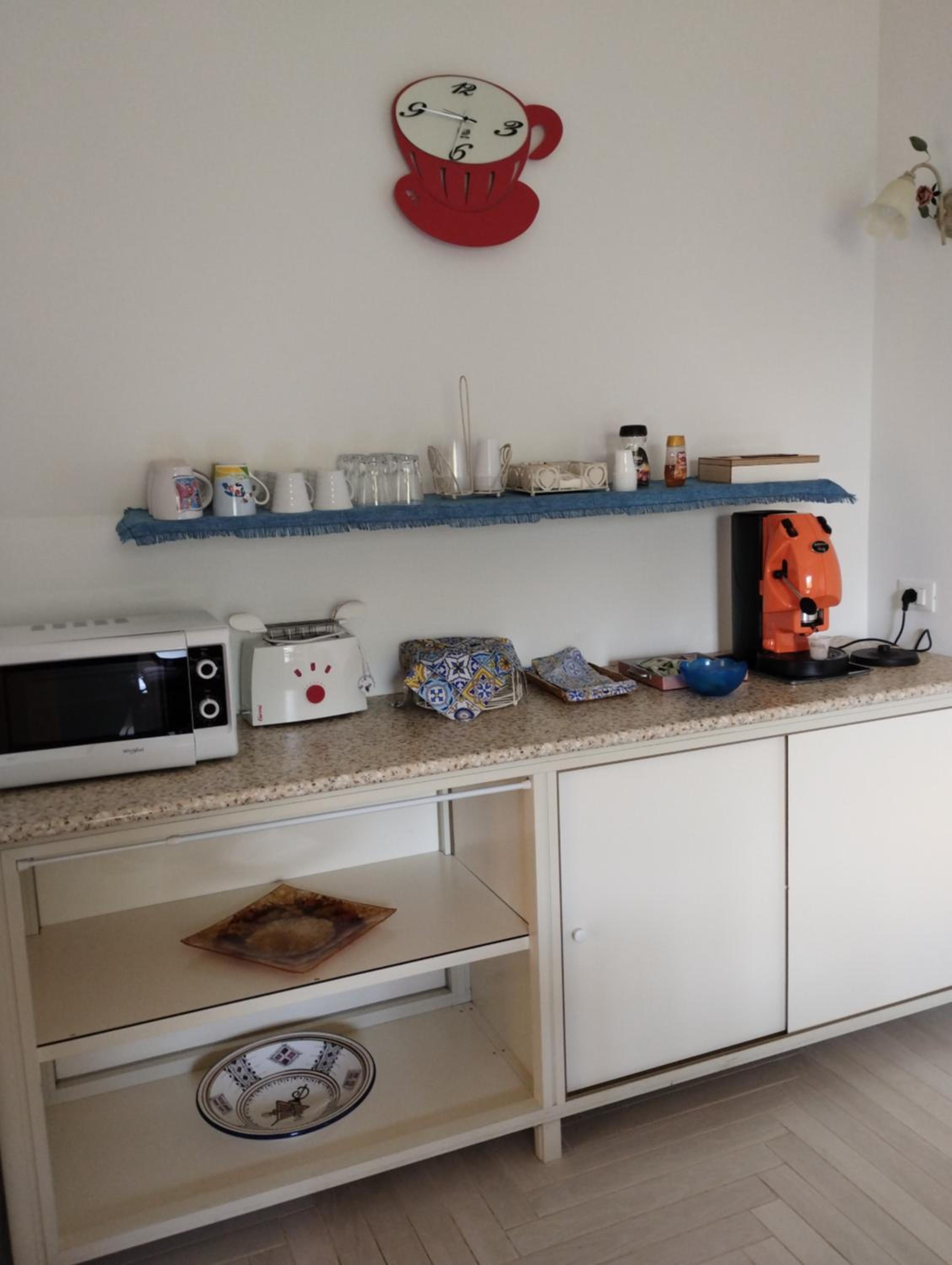 Double or Twin Room - Photo 10