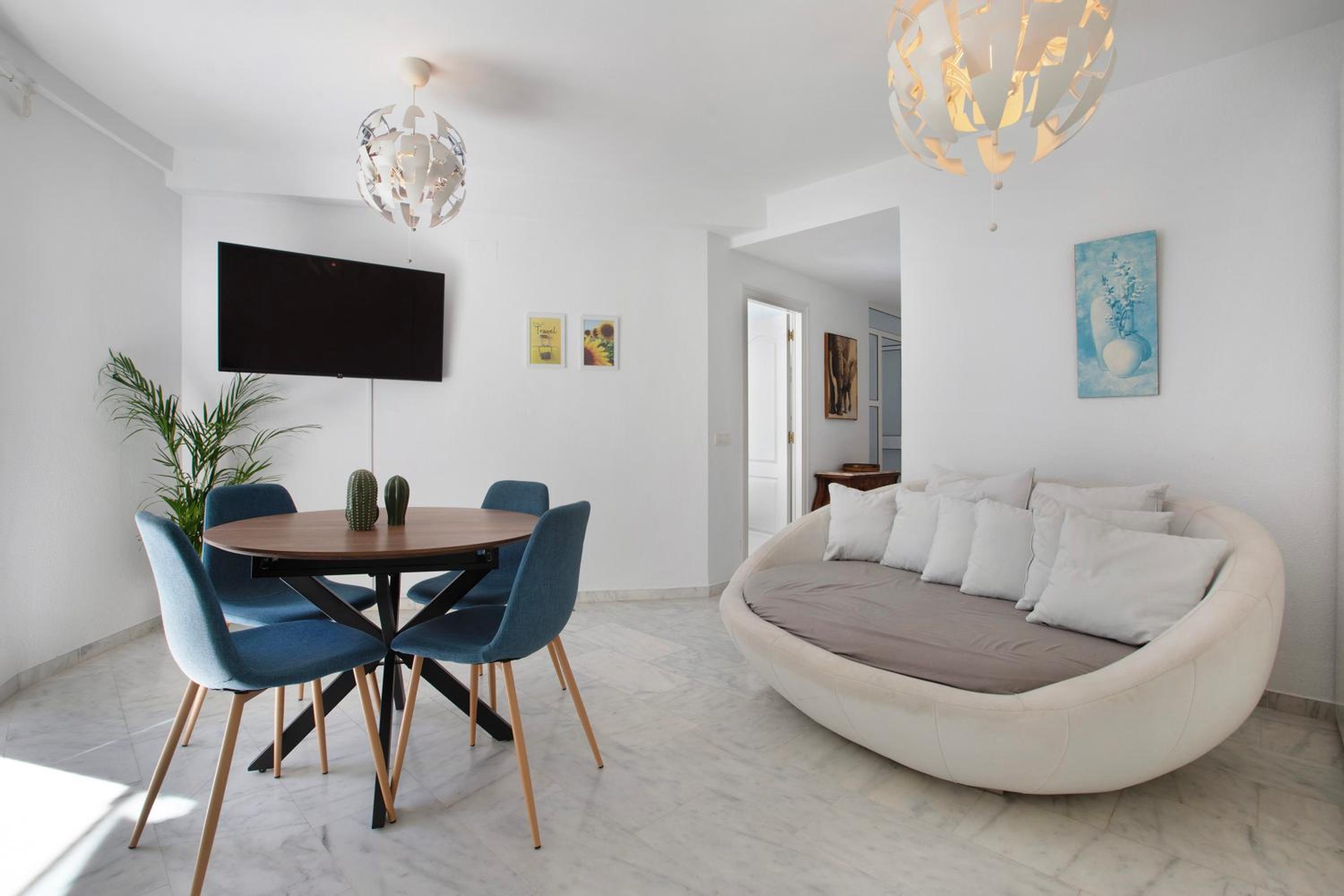 Apartamento de un dormitorio superior con balcón