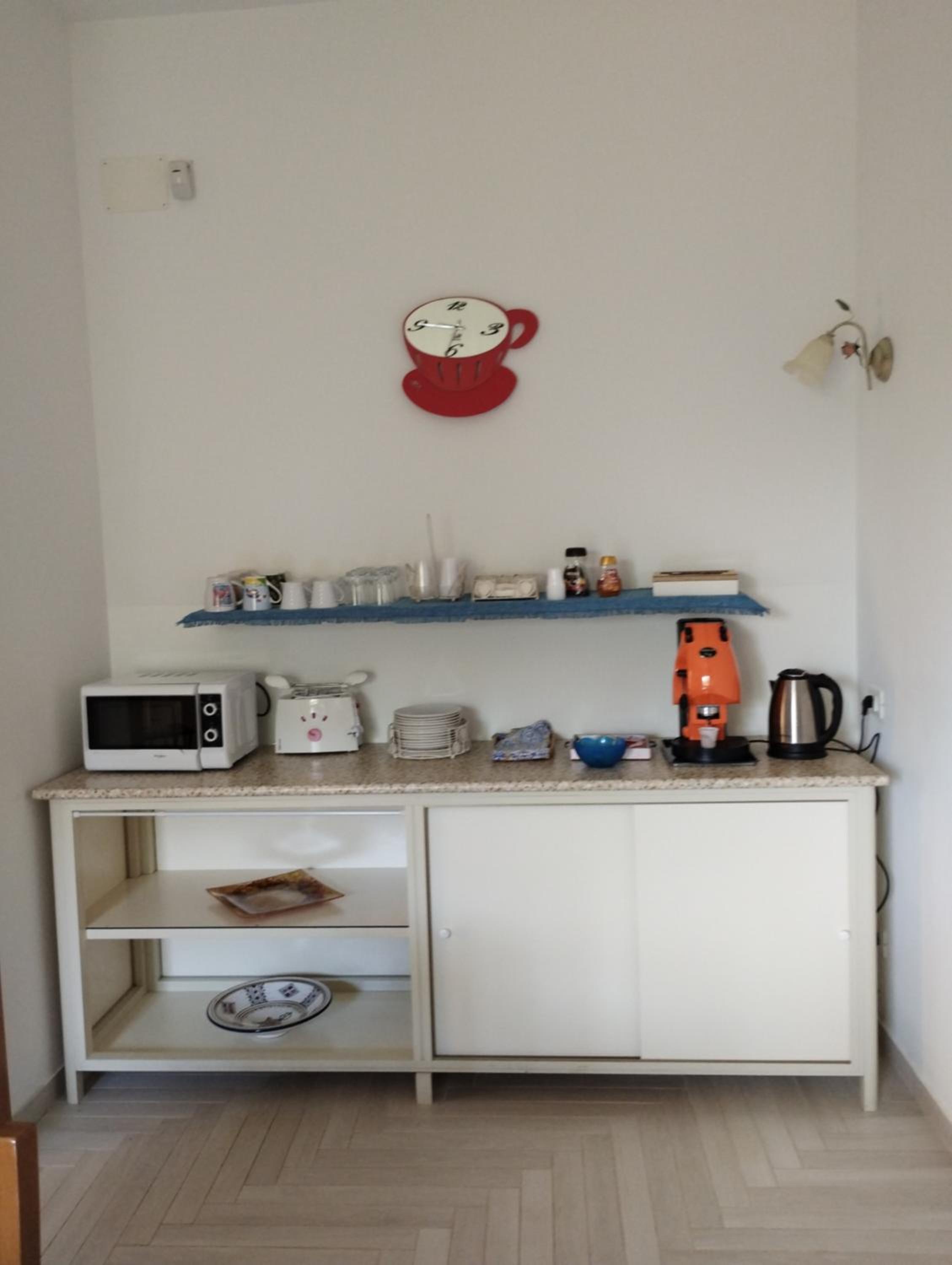 Family Room - Photo 3