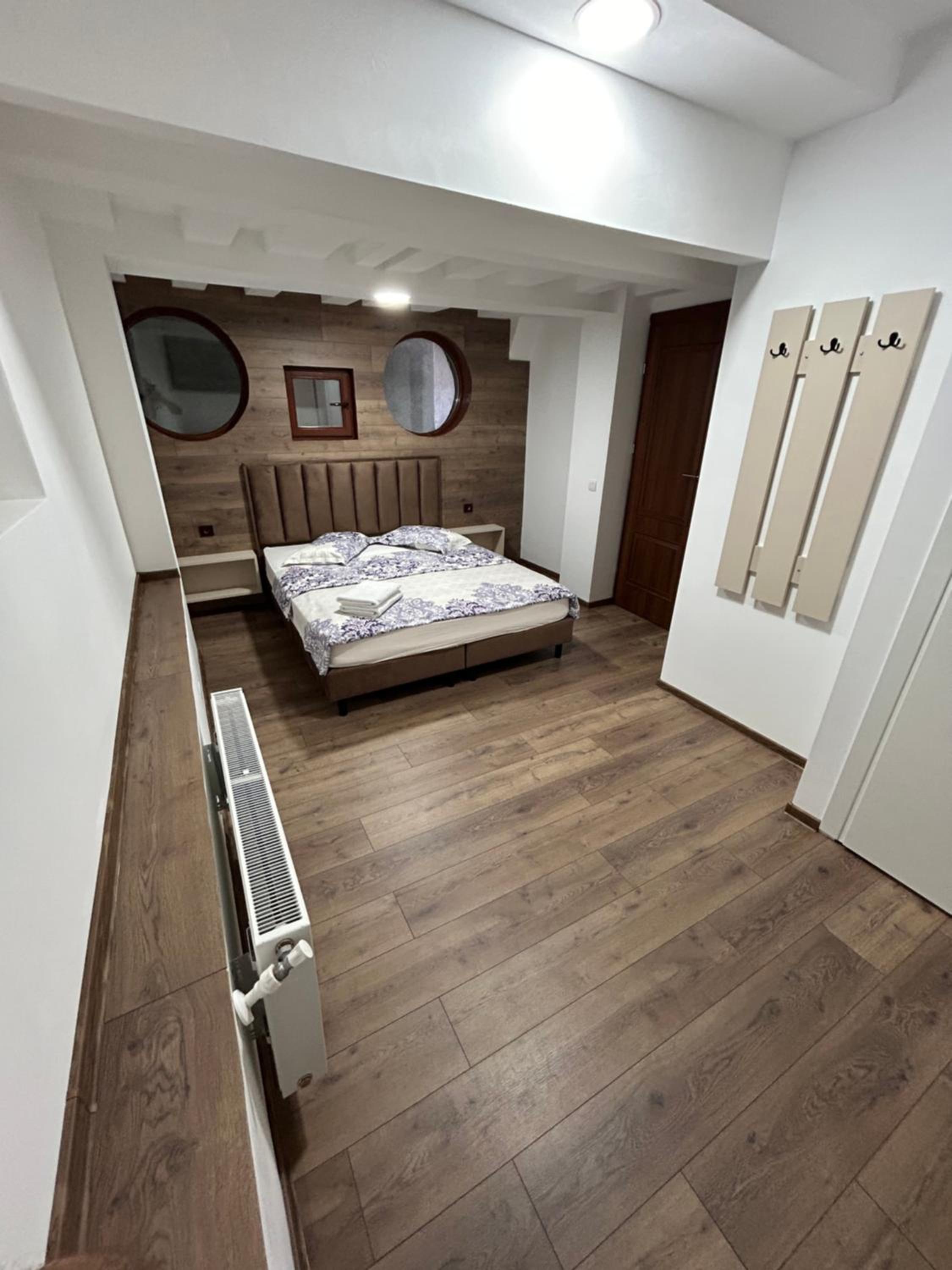  Double Room with Bath - Photo 10