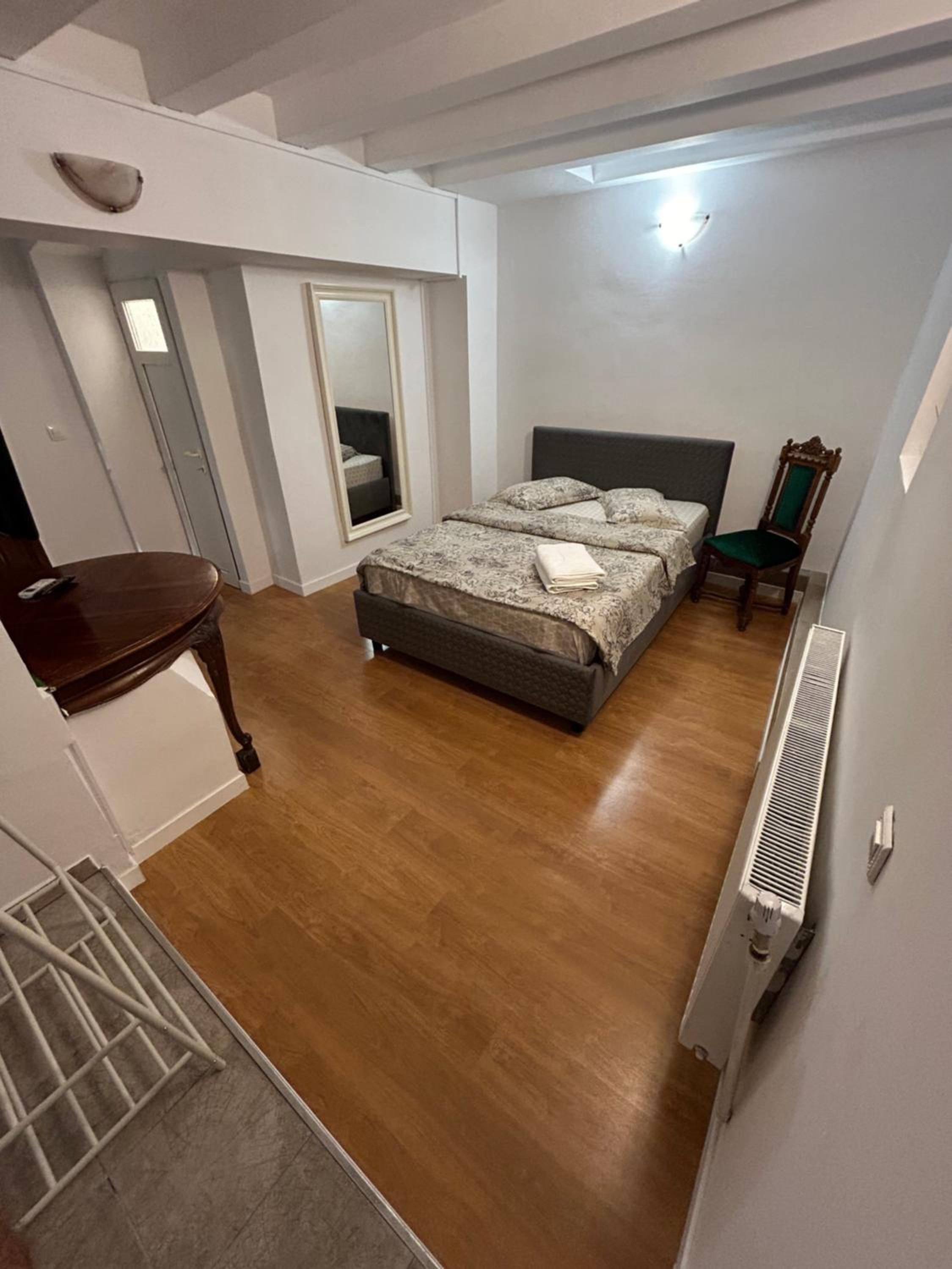 Double Room - Photo 2