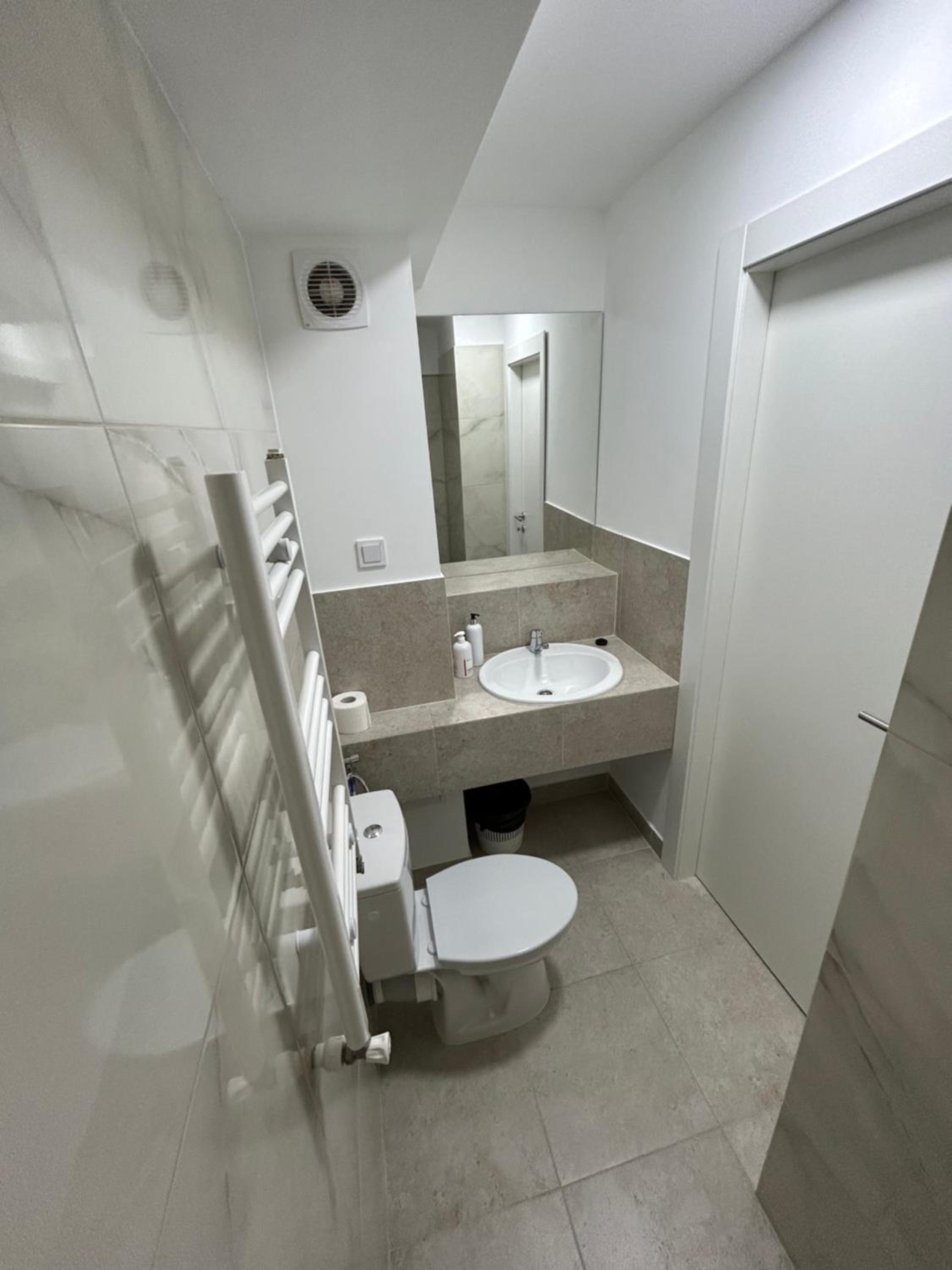  Double Room with Bath - Photo 3