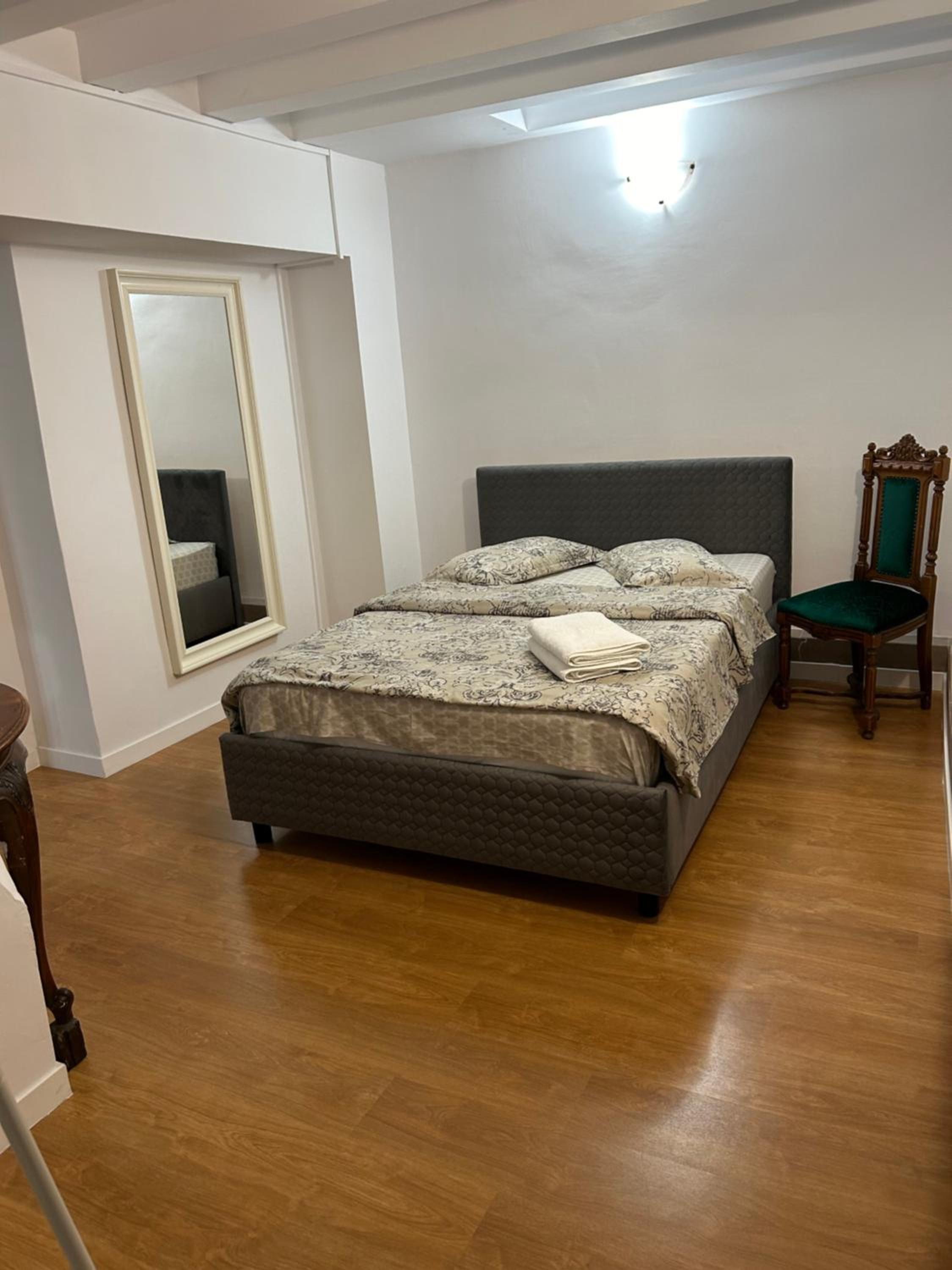 Double Room - Photo 8