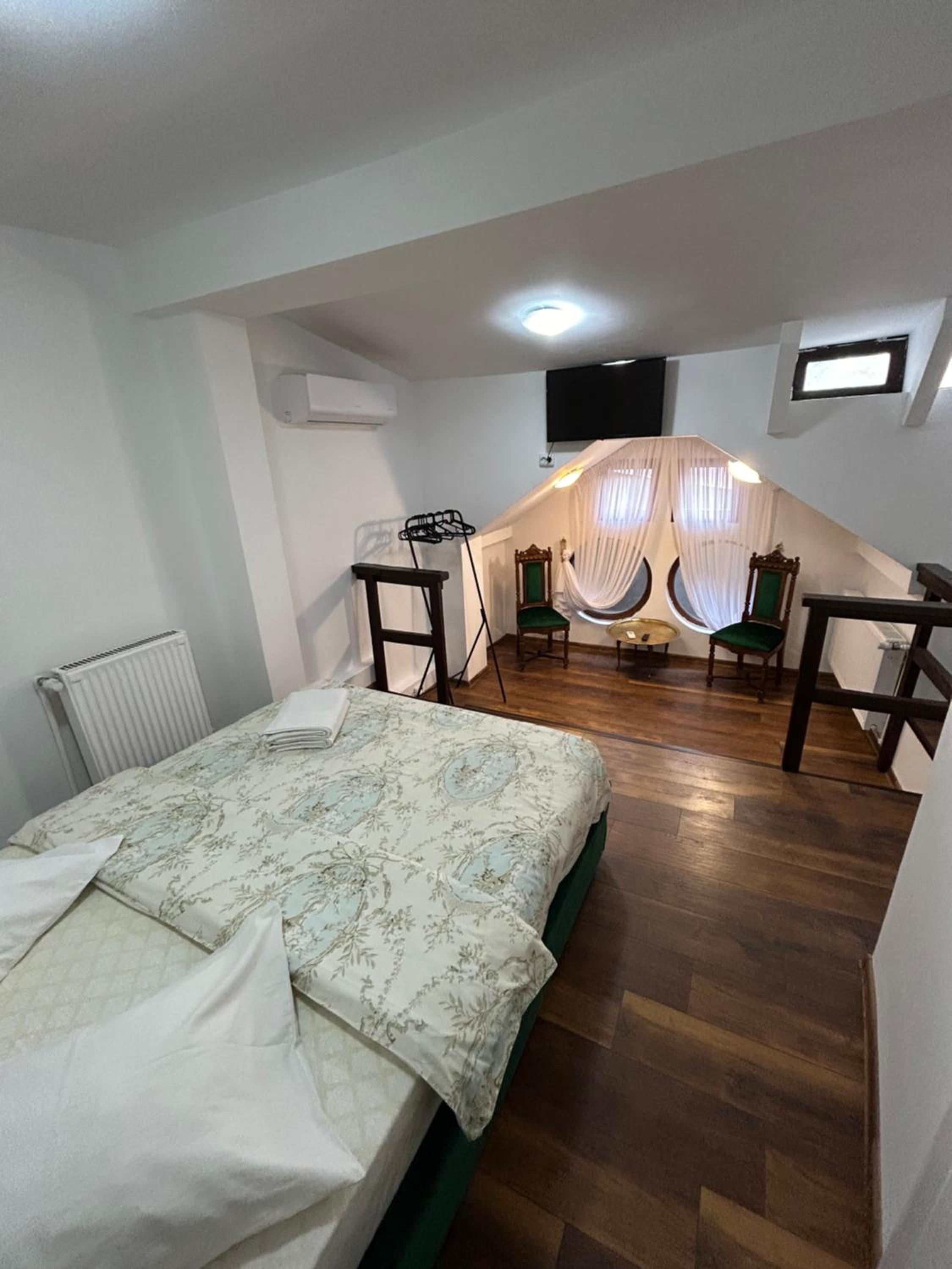 Double Room with Sitting Area - Photo 3