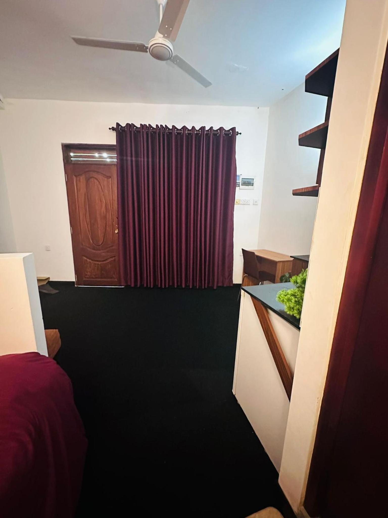 Budget Double Room photo 3