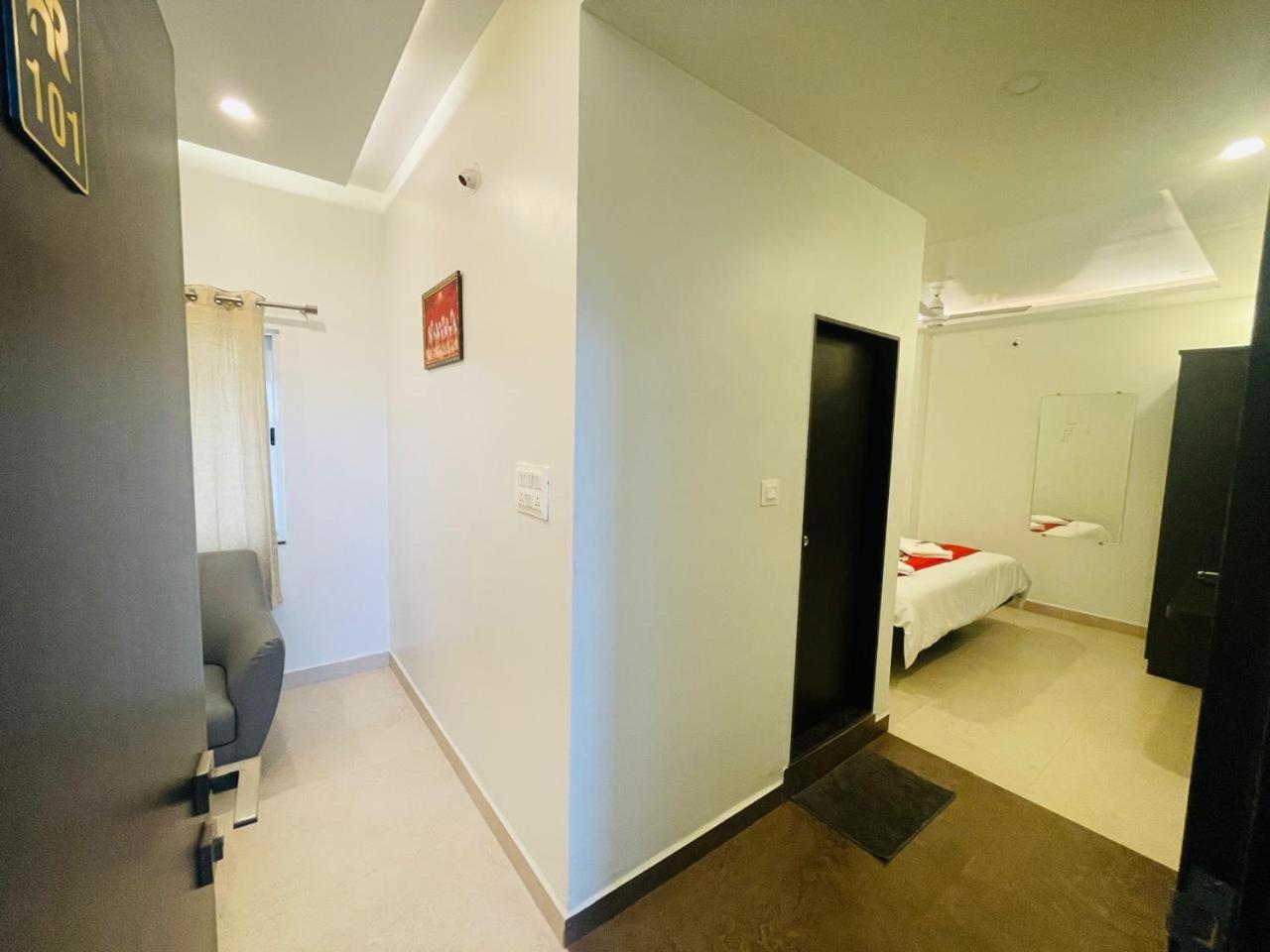 Standard Double Room with Fan photo 1