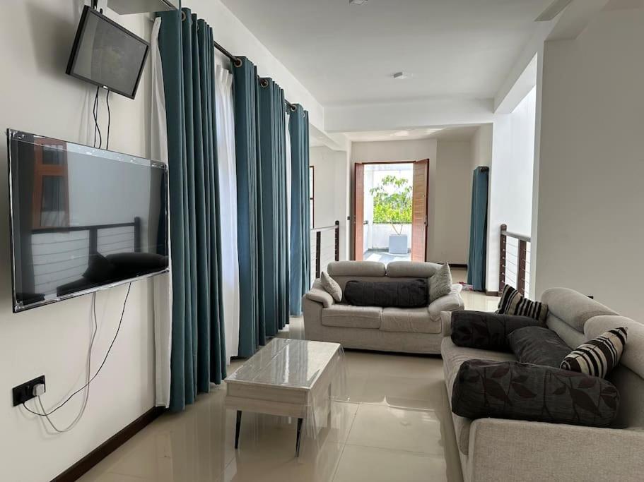 Villa photo 1