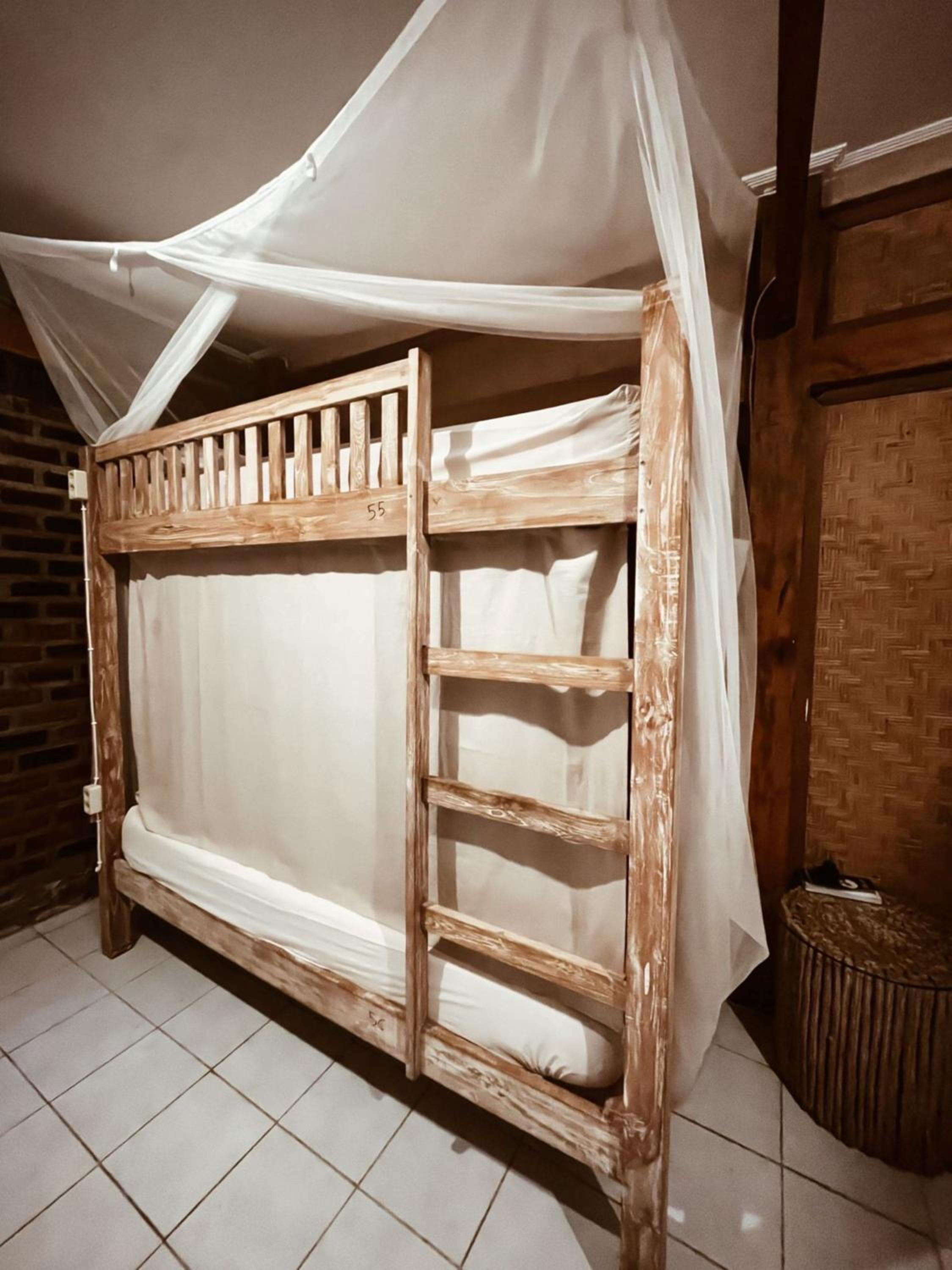 Bed in 6-Bed Mixed Dormitory Room photo 2
