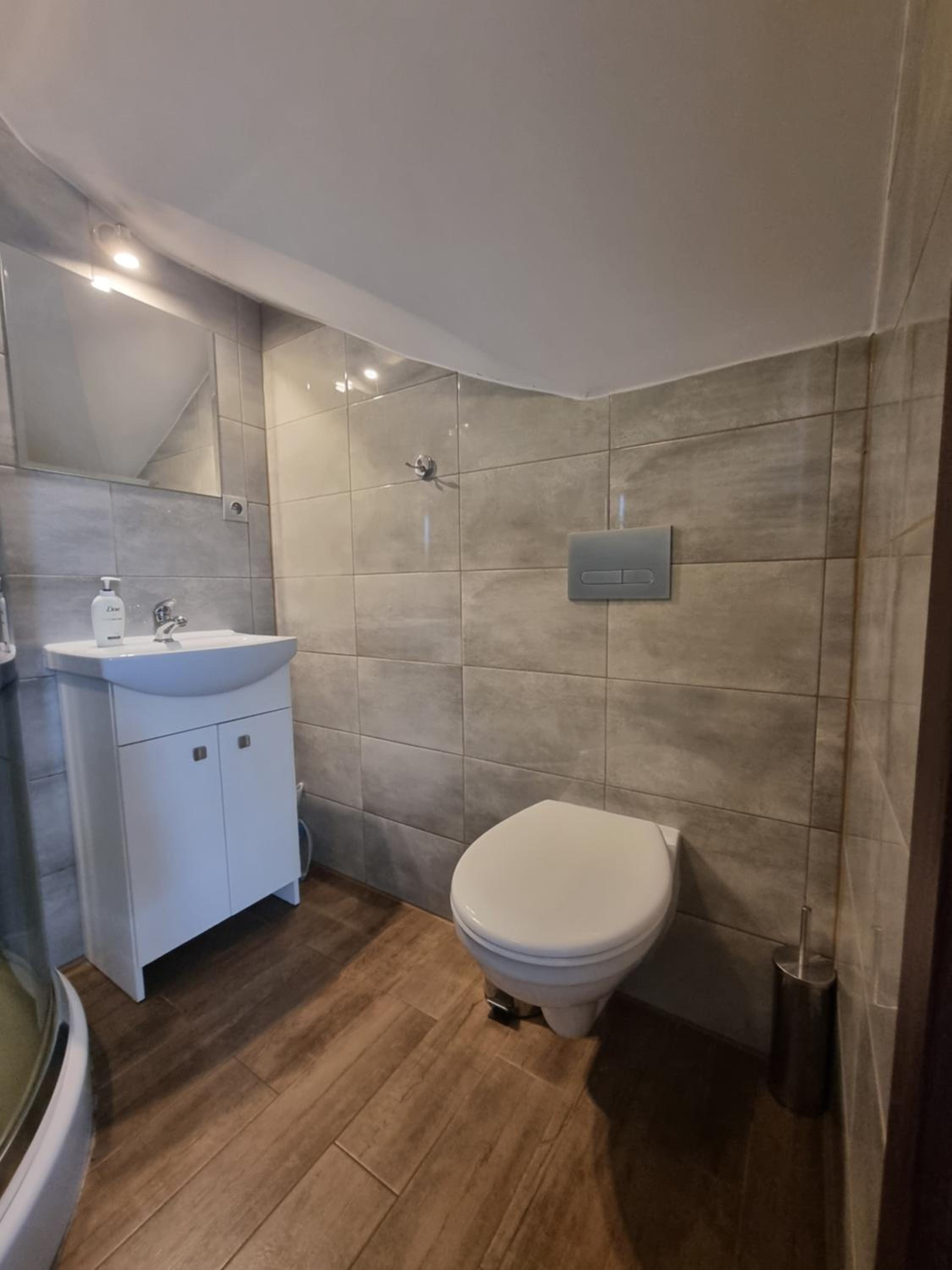 Double Room with Private Bathroom - Photo 4