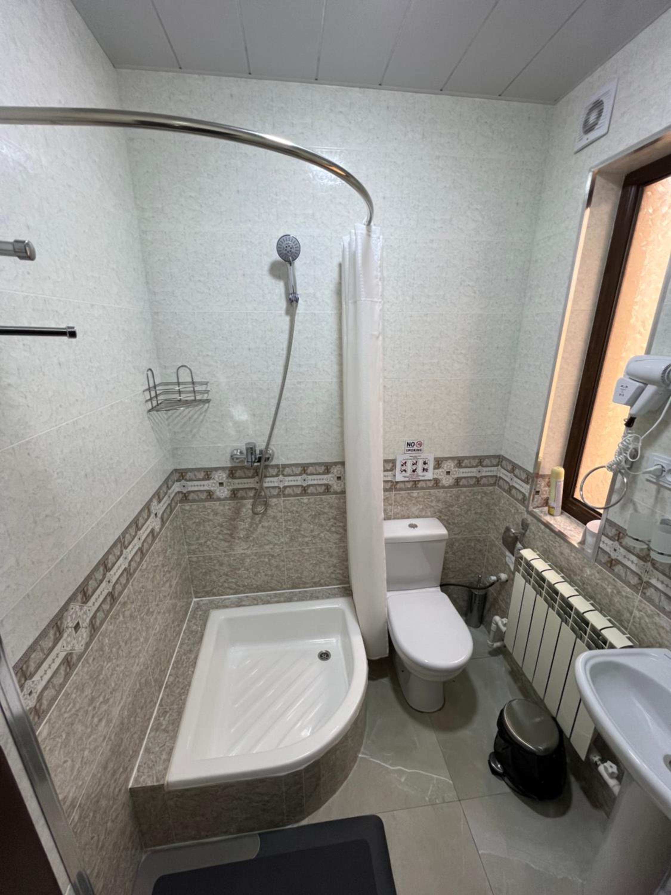 Budget Double or Twin Room photo 3