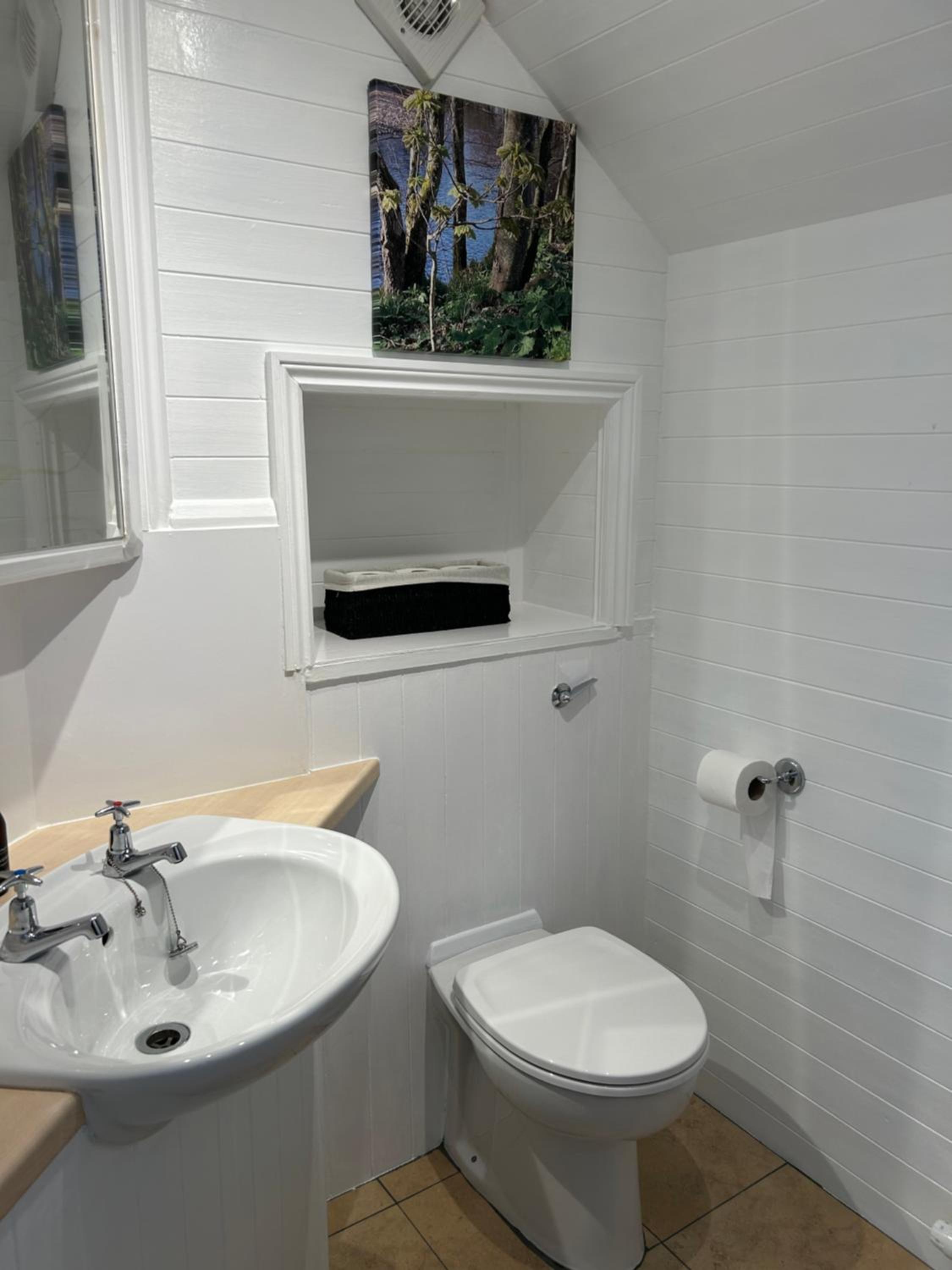 Double Room with Private Bathroom photo 3