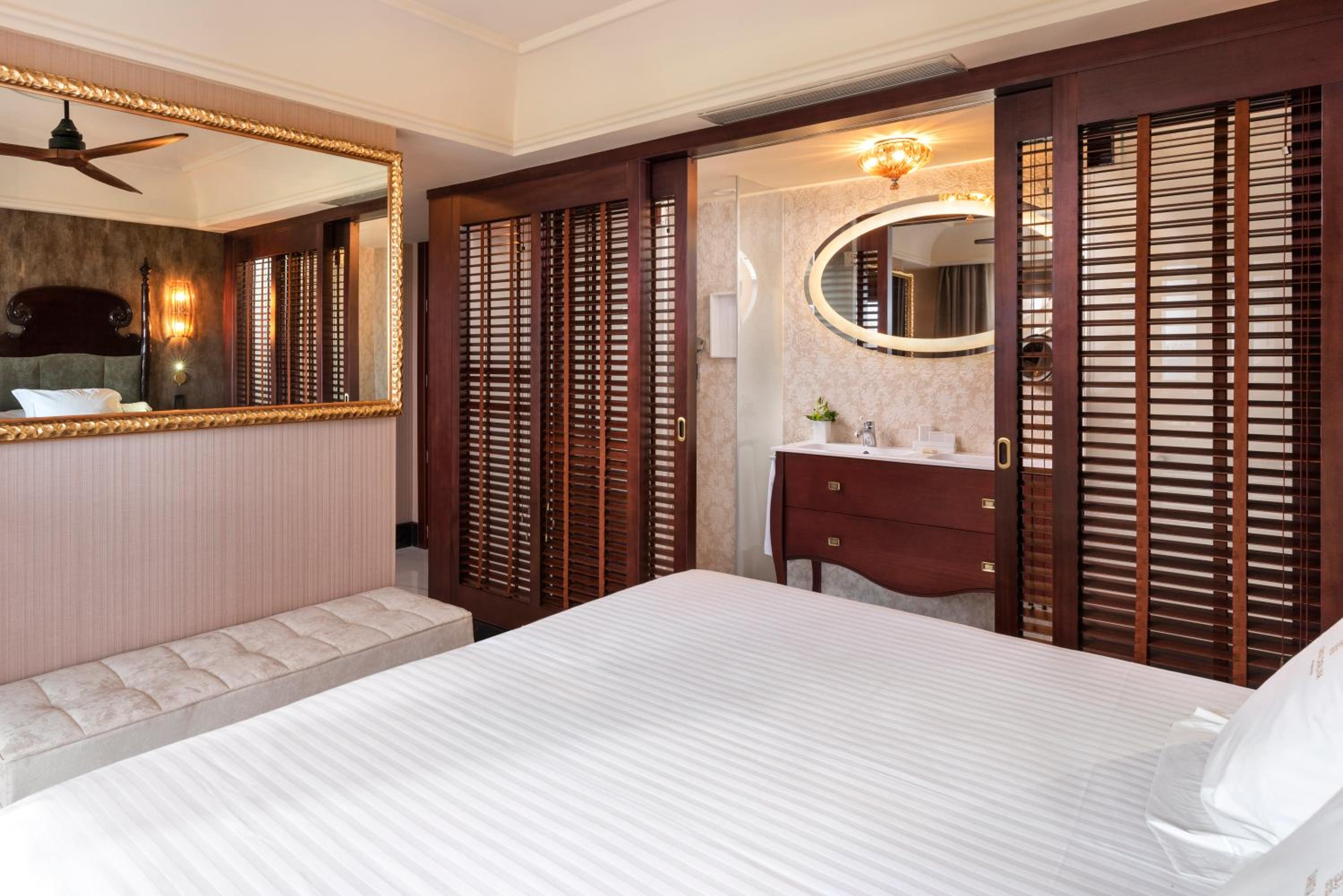 Deluxe Junior Suite