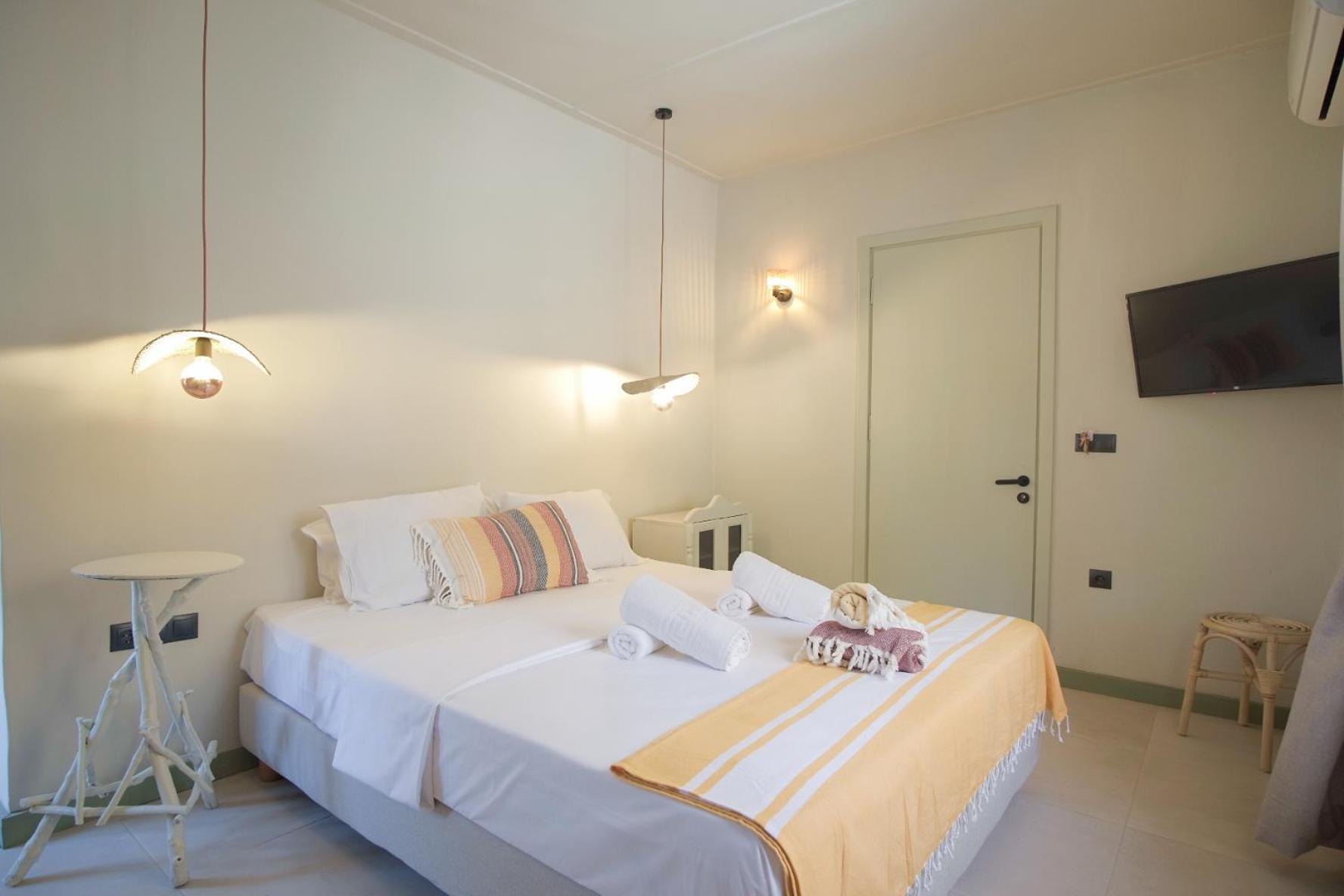 Superior Double Room with Patio