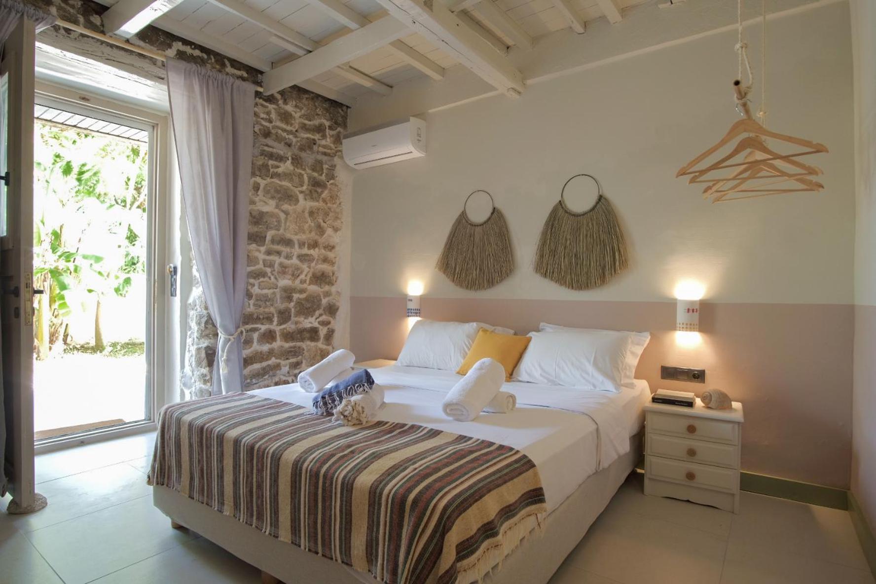 Cocoon Double with Patio