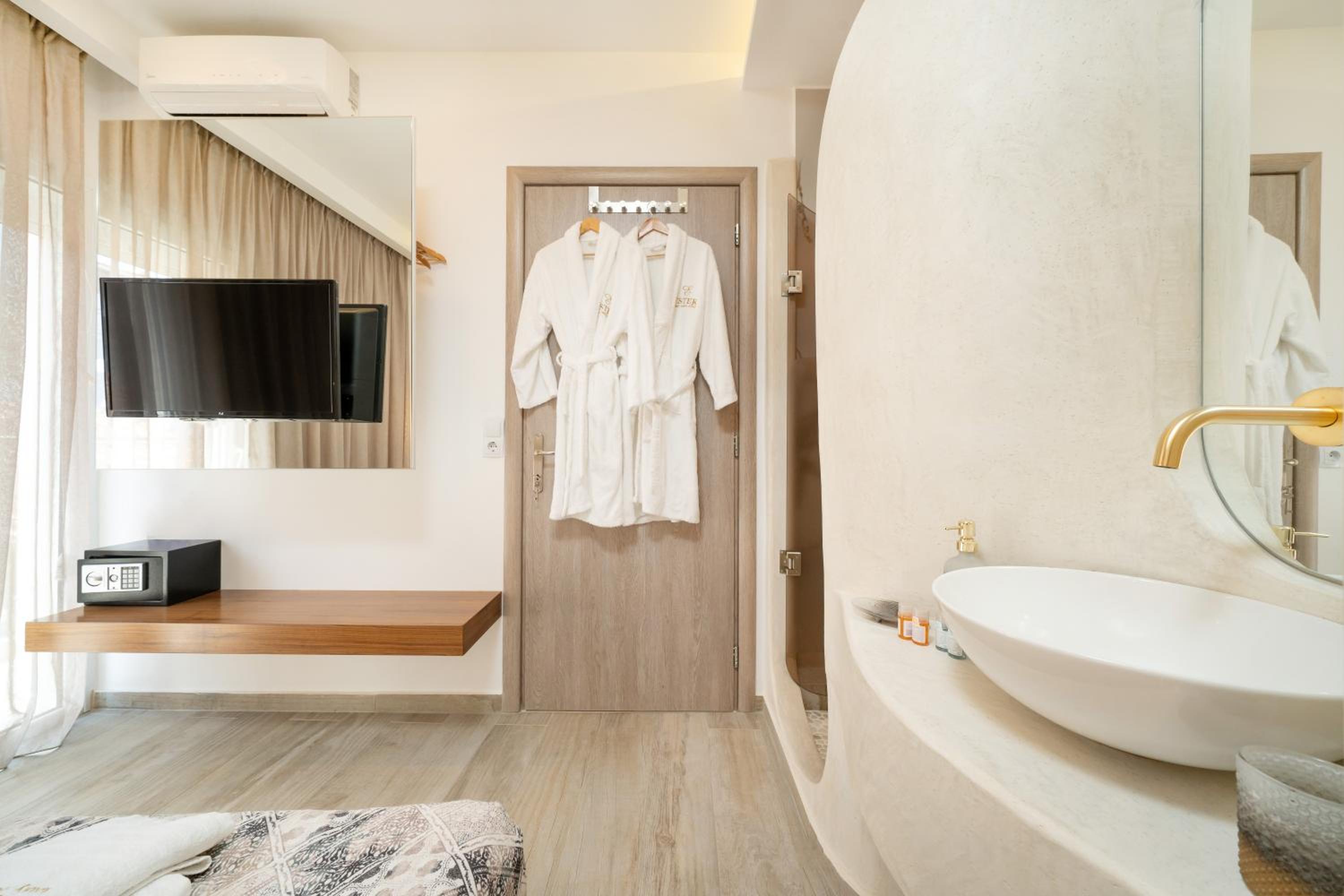 Deluxe Quadruple Room photo 3