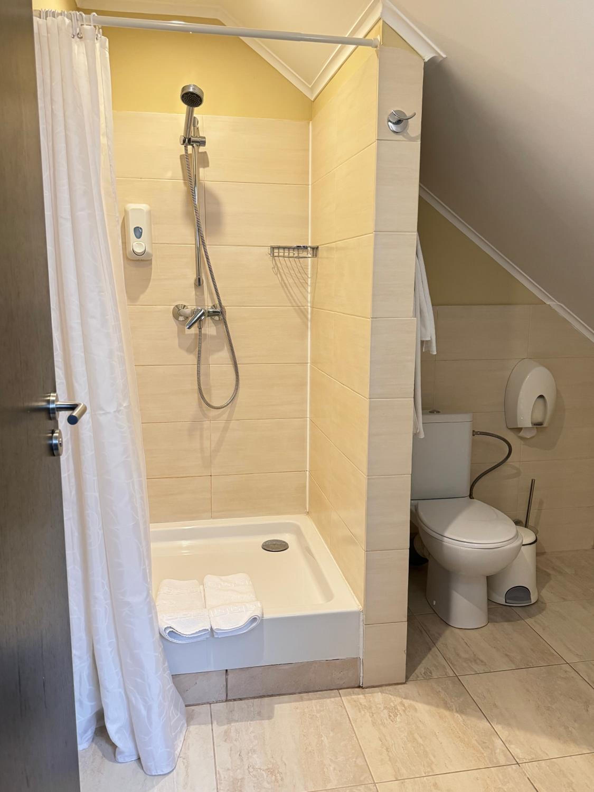 Double or Twin Room photo 3