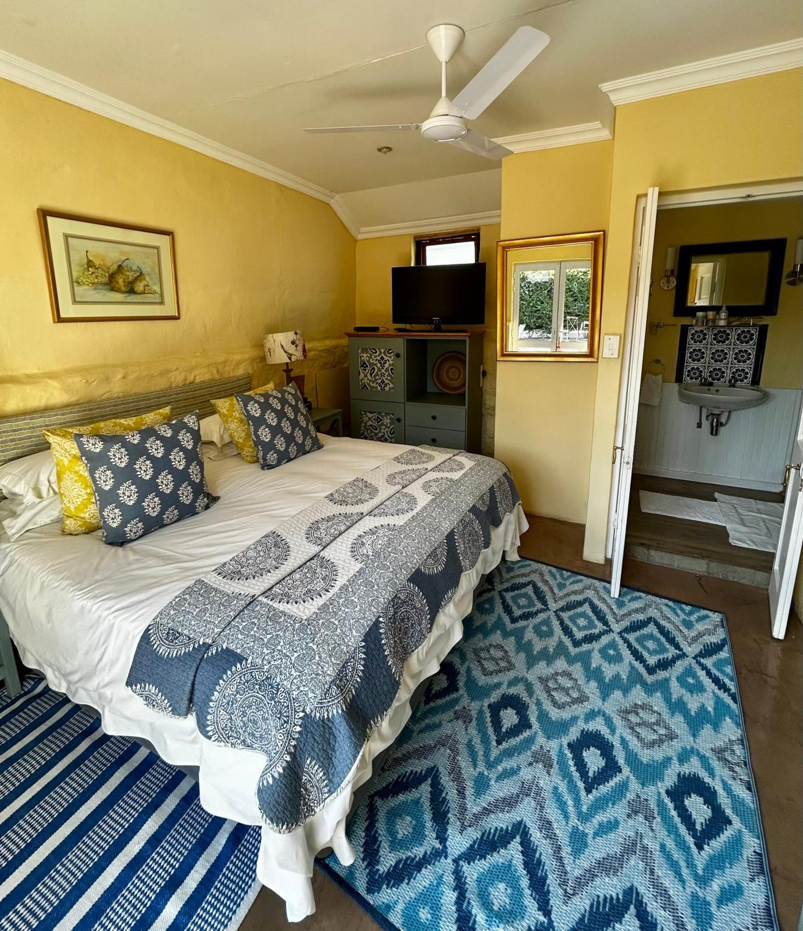 Standard Queen Room photo 1