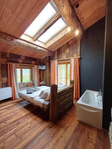 Queen Room with Spa Bath photo 3