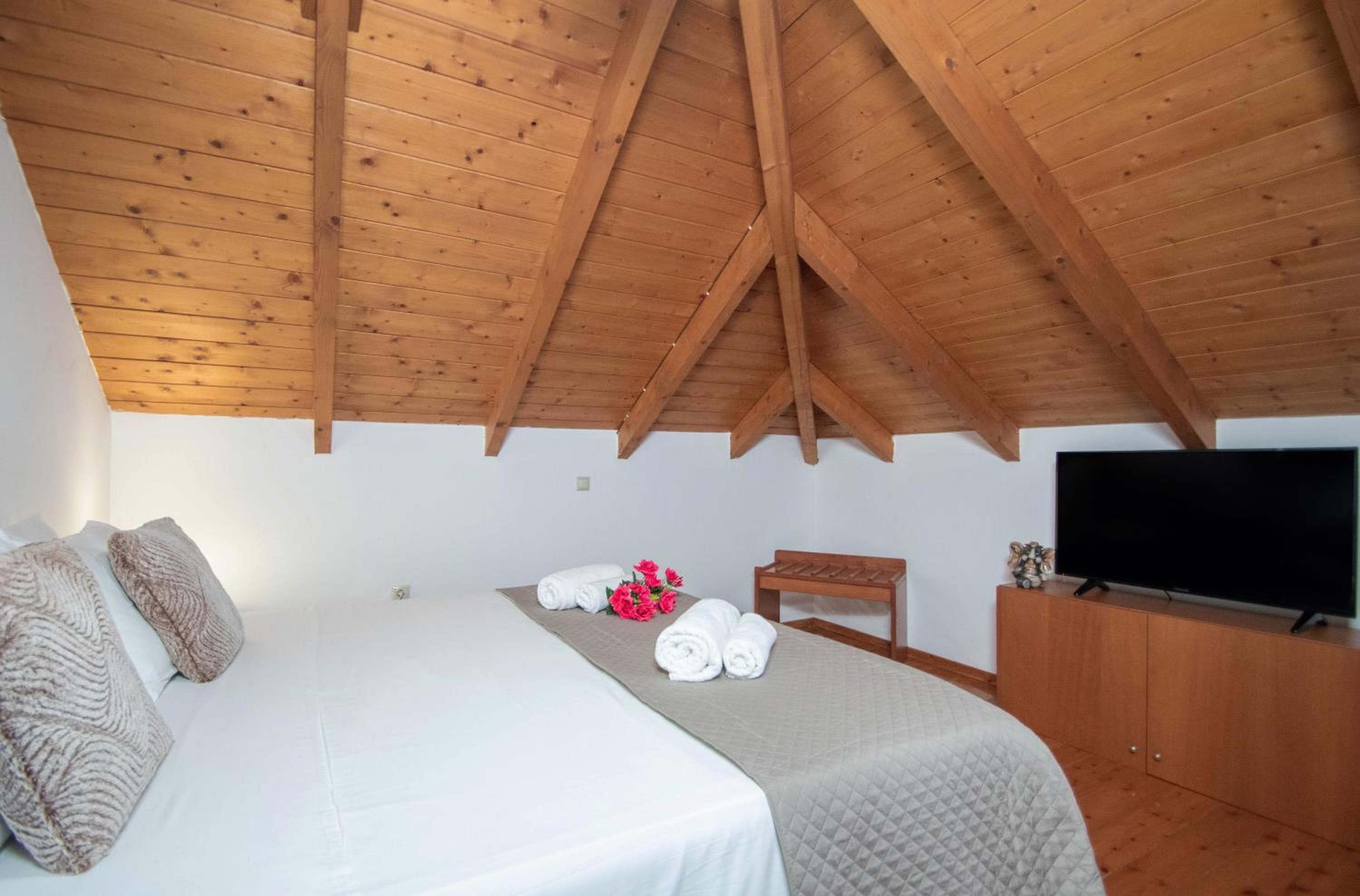 Three-Bedroom House - Photo 12