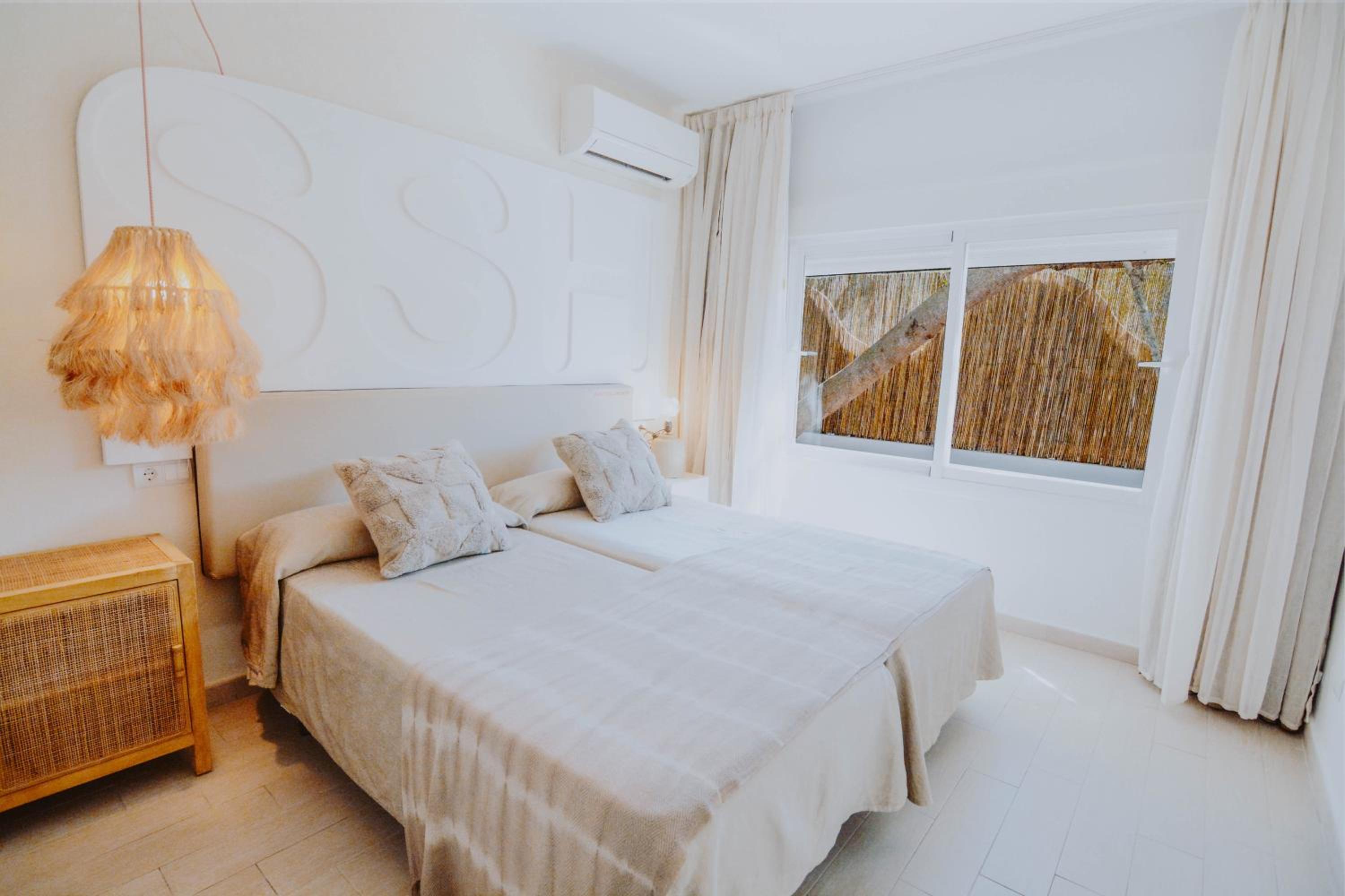 Apartamento con Balcón