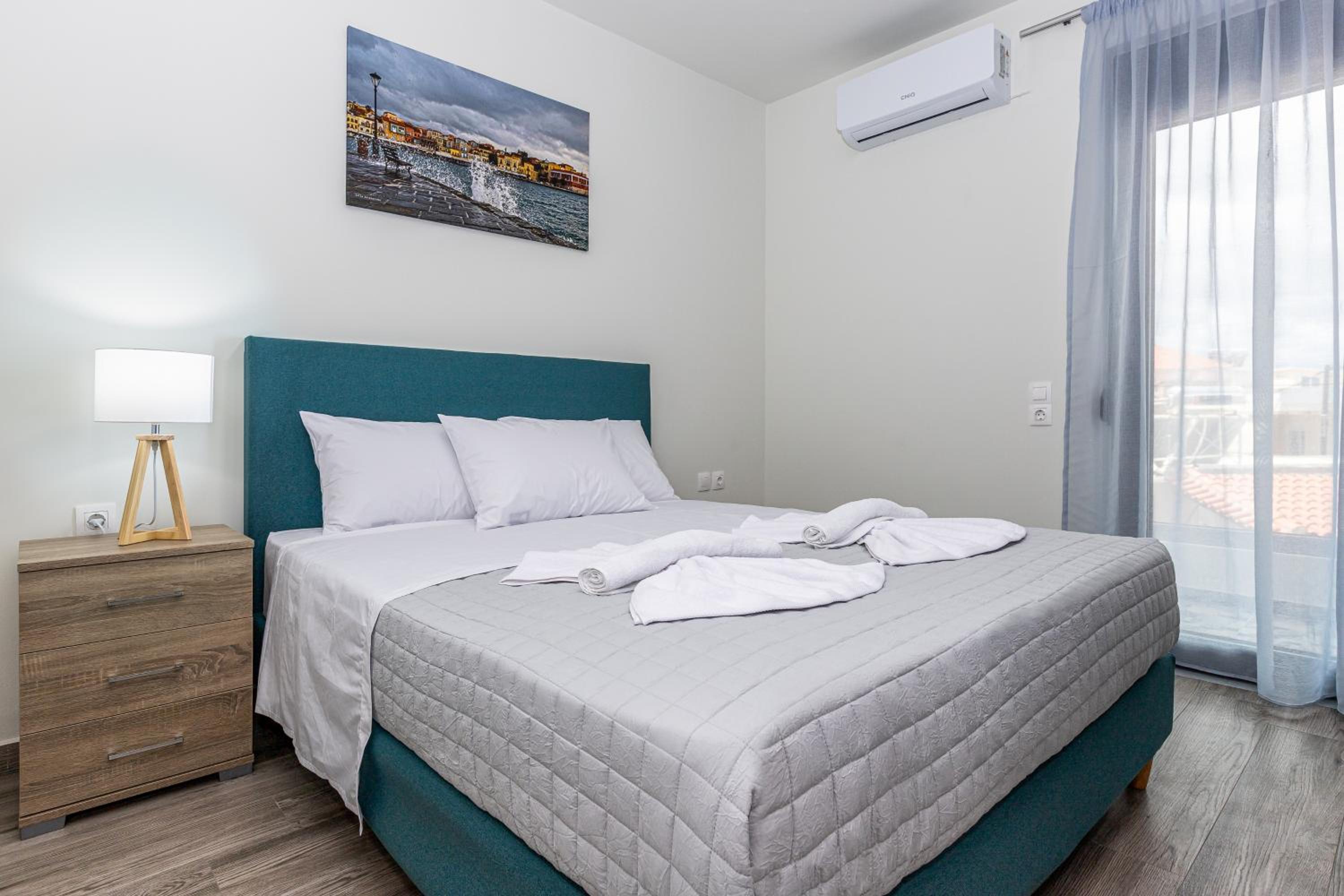 One-Bedroom Apartment with Balcony and Sea View