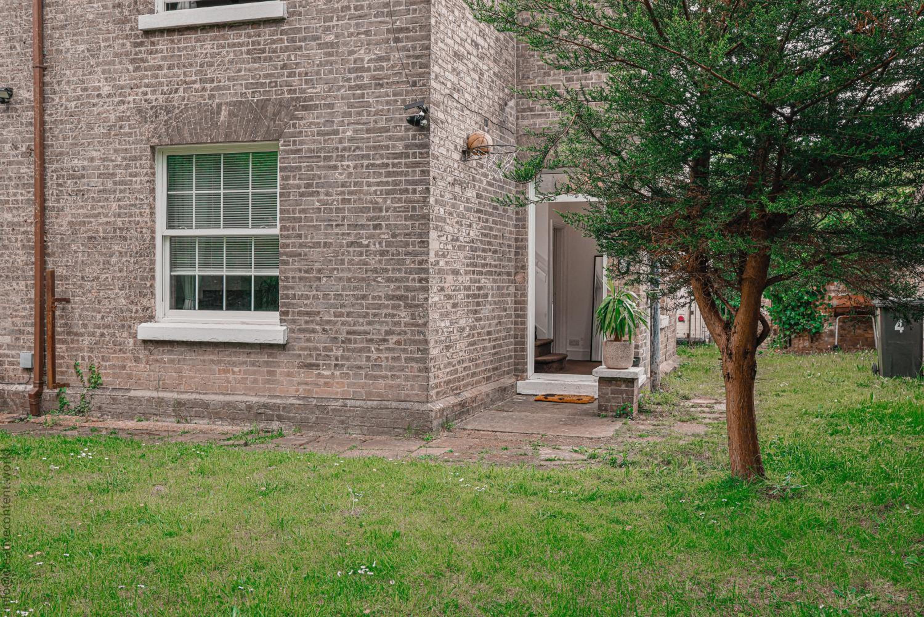 Three-Bedroom Villa photo 2