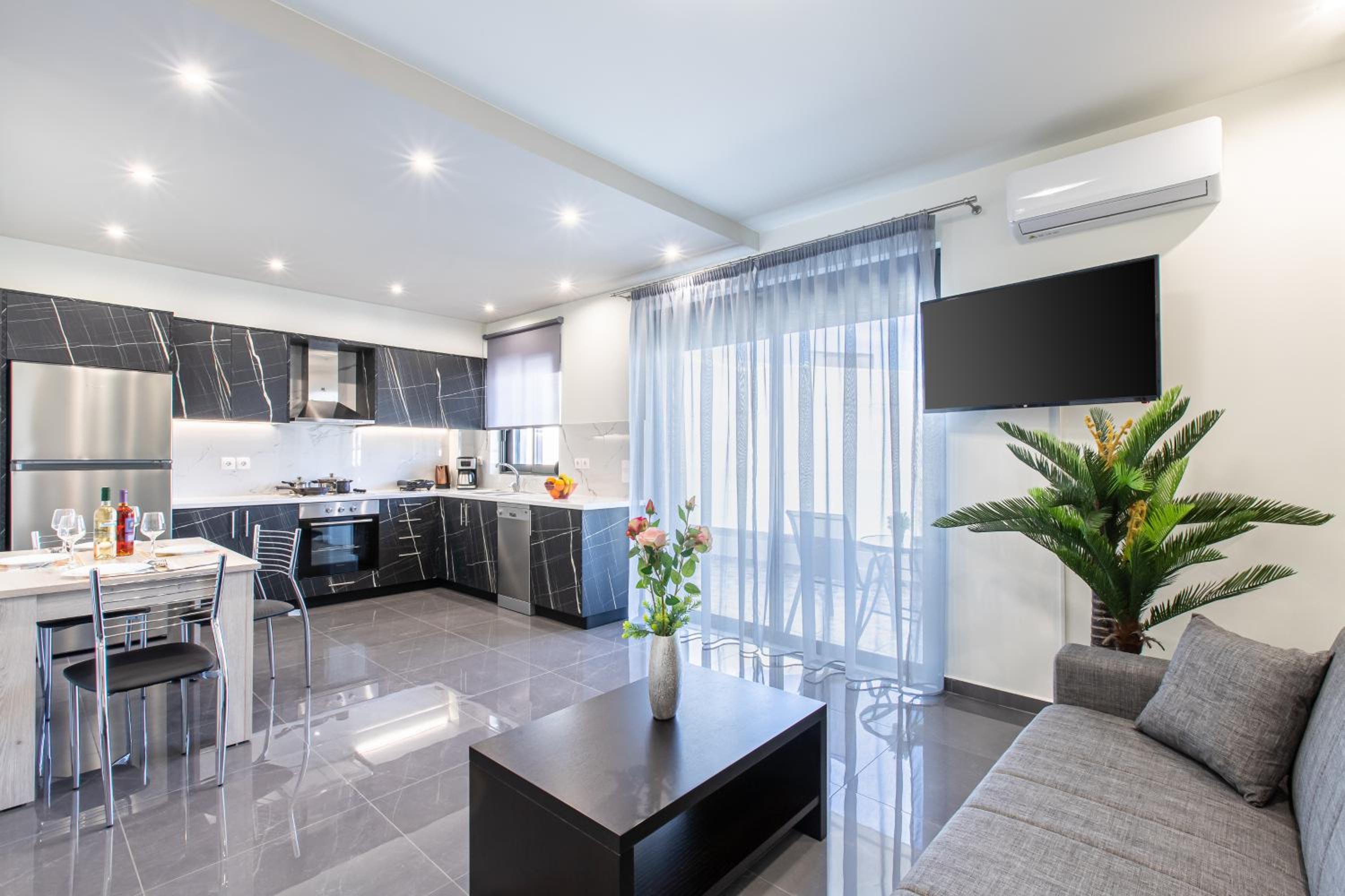 One-Bedroom Apartment with Sea View and Balcony