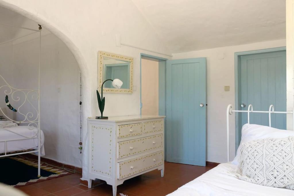 One-Bedroom House photo 1