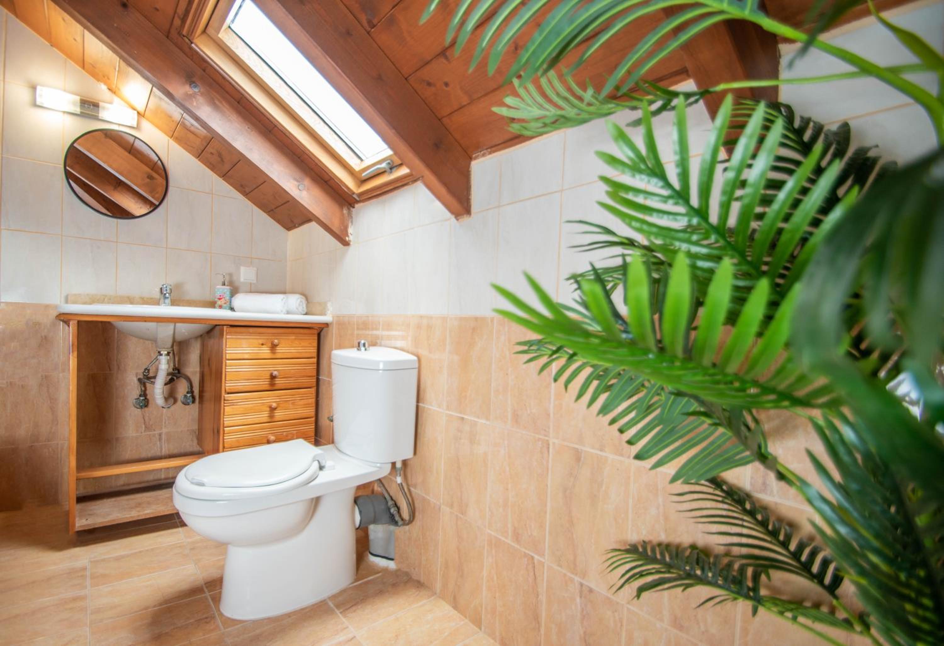 Three-Bedroom House - Photo 2