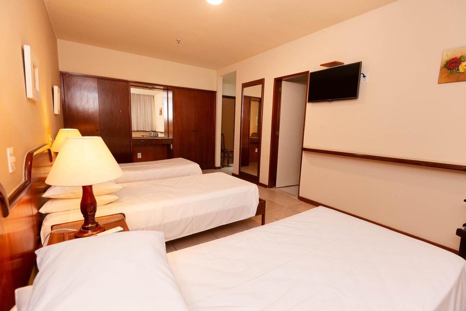 Triple Room with 3 Single Beds photo 1