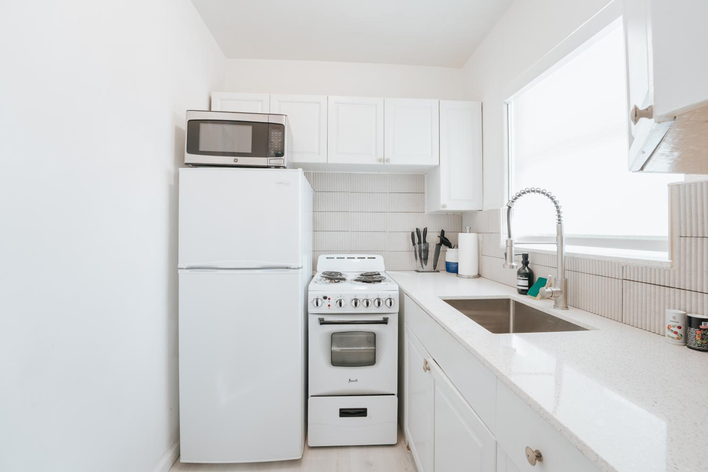 One-Bedroom Apartment - Photo 10