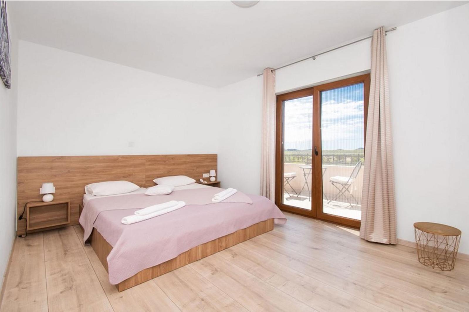 Villa photo 1